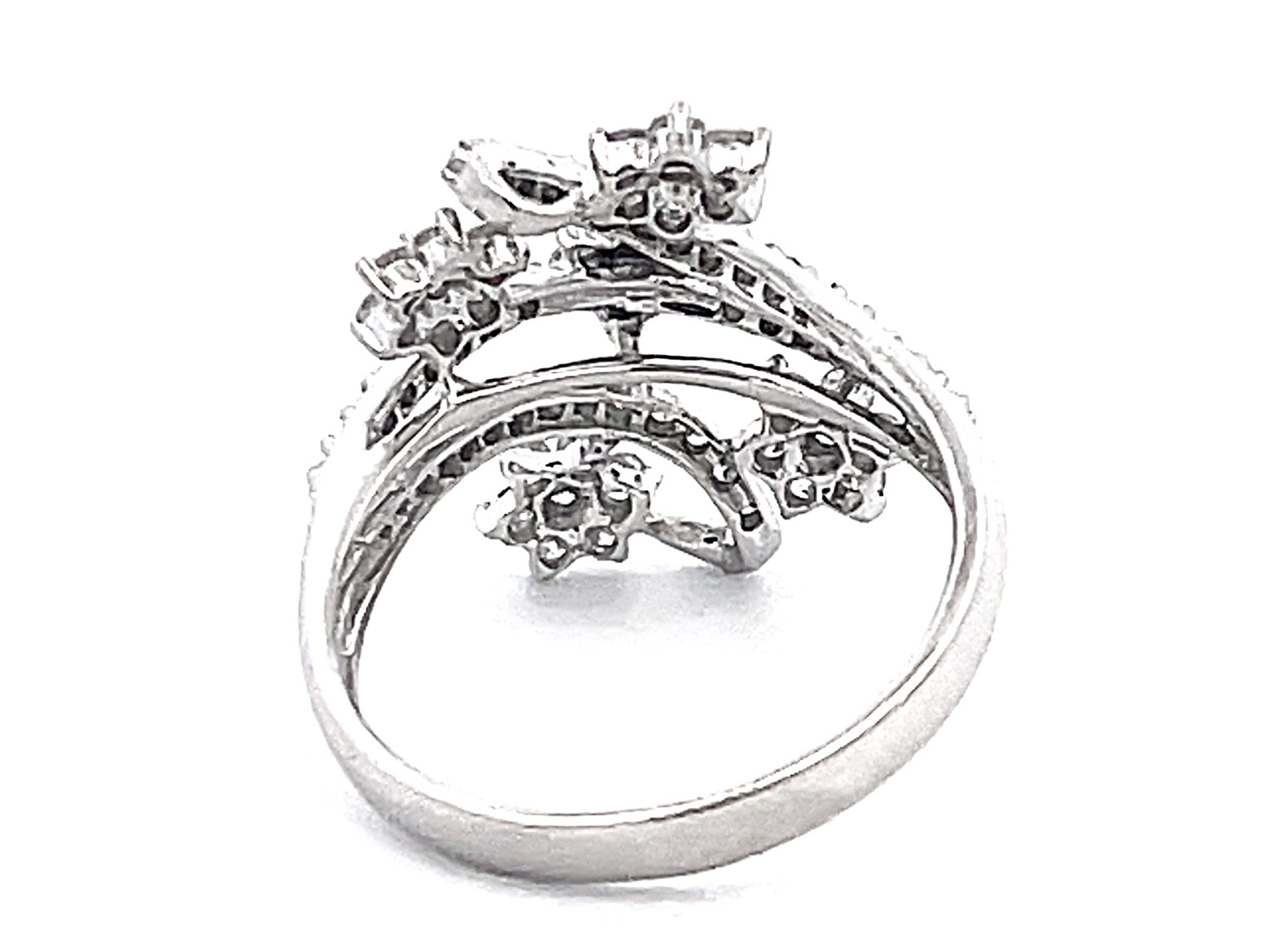 Anello largo The Row e Fiore di Diamante in oro bianco 14k in vendita 1