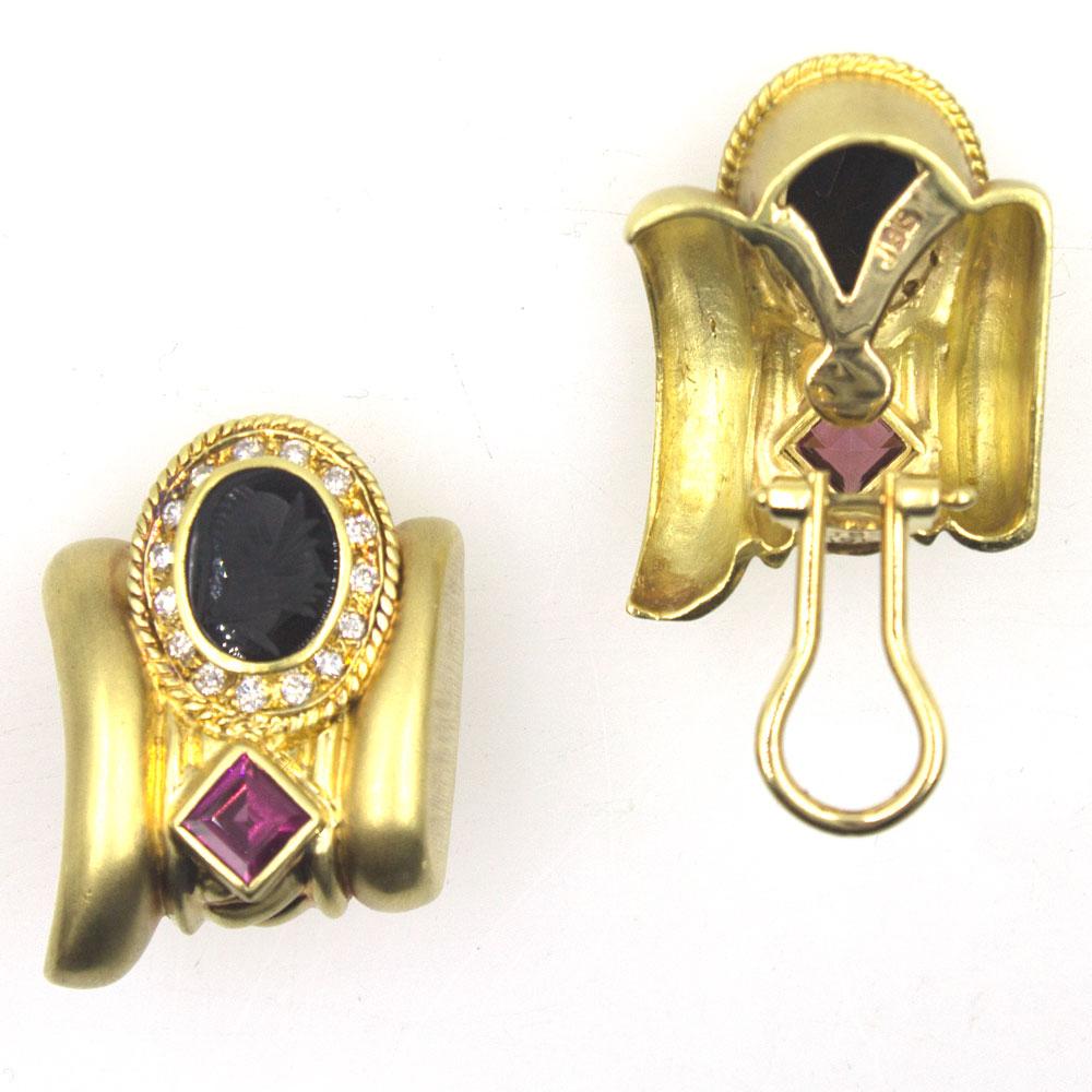 Modern Diamond Rubelite Onyx Intaglio Brushed 18 Karat Yellow Gold Clip Earrings