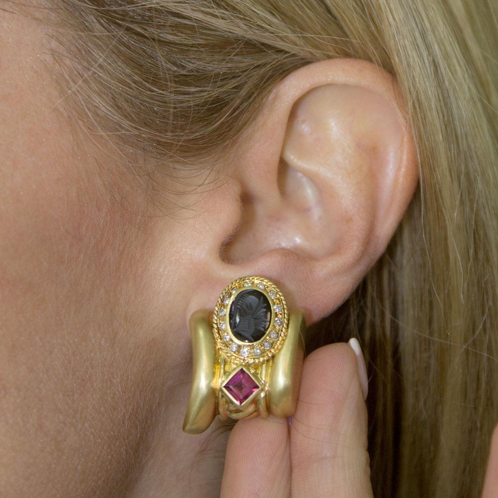 Diamond Rubelite Onyx Intaglio Brushed 18 Karat Yellow Gold Clip Earrings In Excellent Condition In Boca Raton, FL