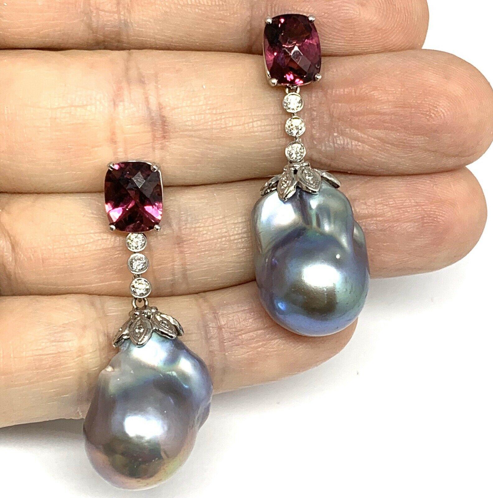 Fine Quality Freshwater Pearl Diamond Tourmaline Earrings 14k Gold Certified $4,950 920747

This is a Unique Custom Made Glamorous Piece of Jewelry!

Nothing says, “I Love you” more than Diamonds and Pearls!

These Freshwater pearl earrings have