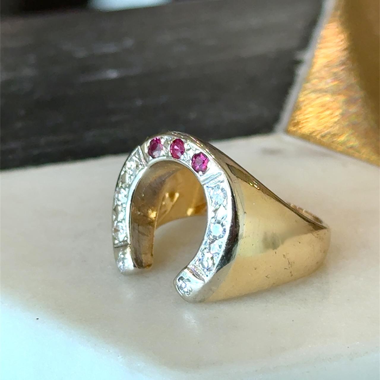 Round Cut Diamond & Ruby 14K Gold Vintage Horseshoe Ring For Sale