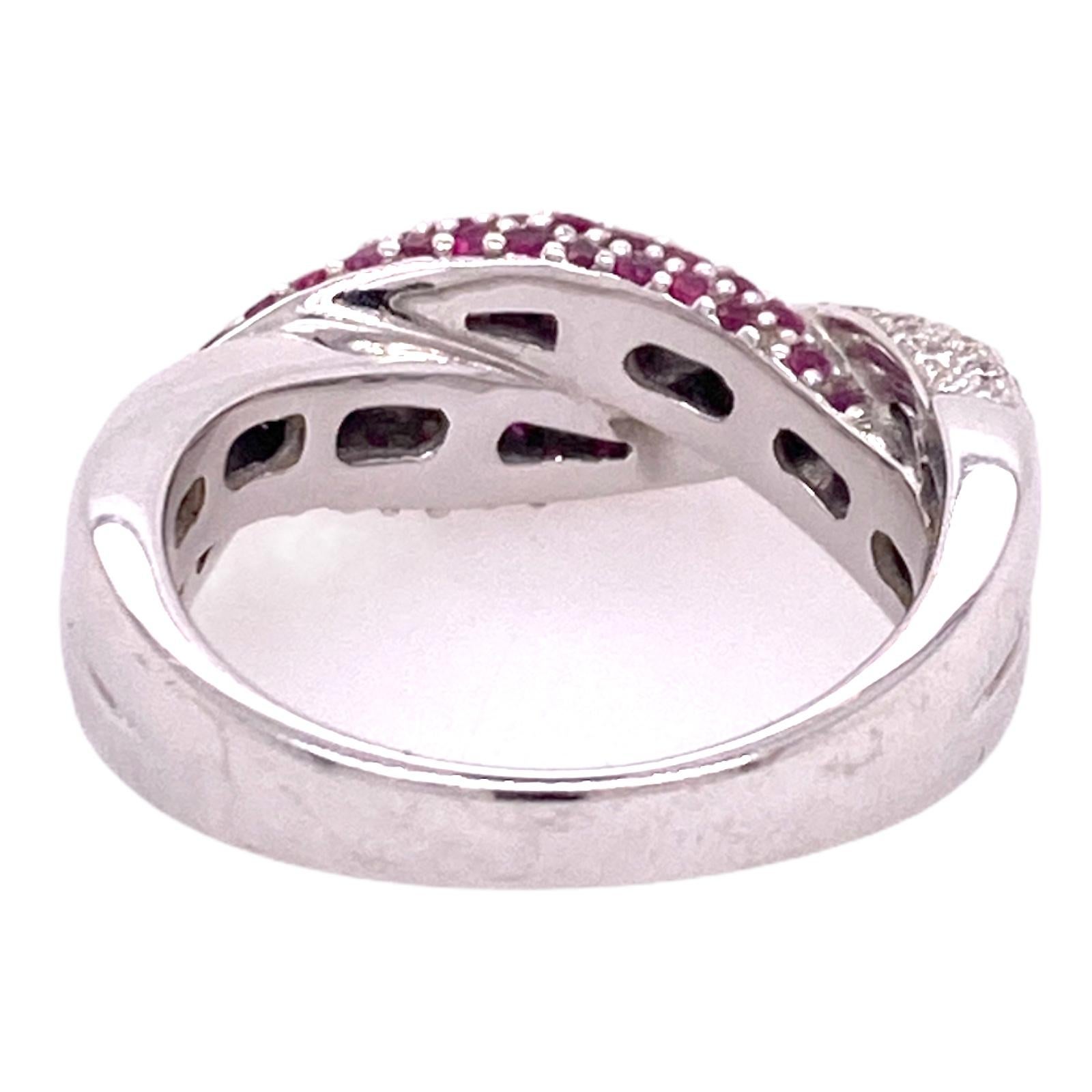Modern Diamond Ruby 18 Karat White Gold Twisted Wedding Anniversary Band Ring For Sale