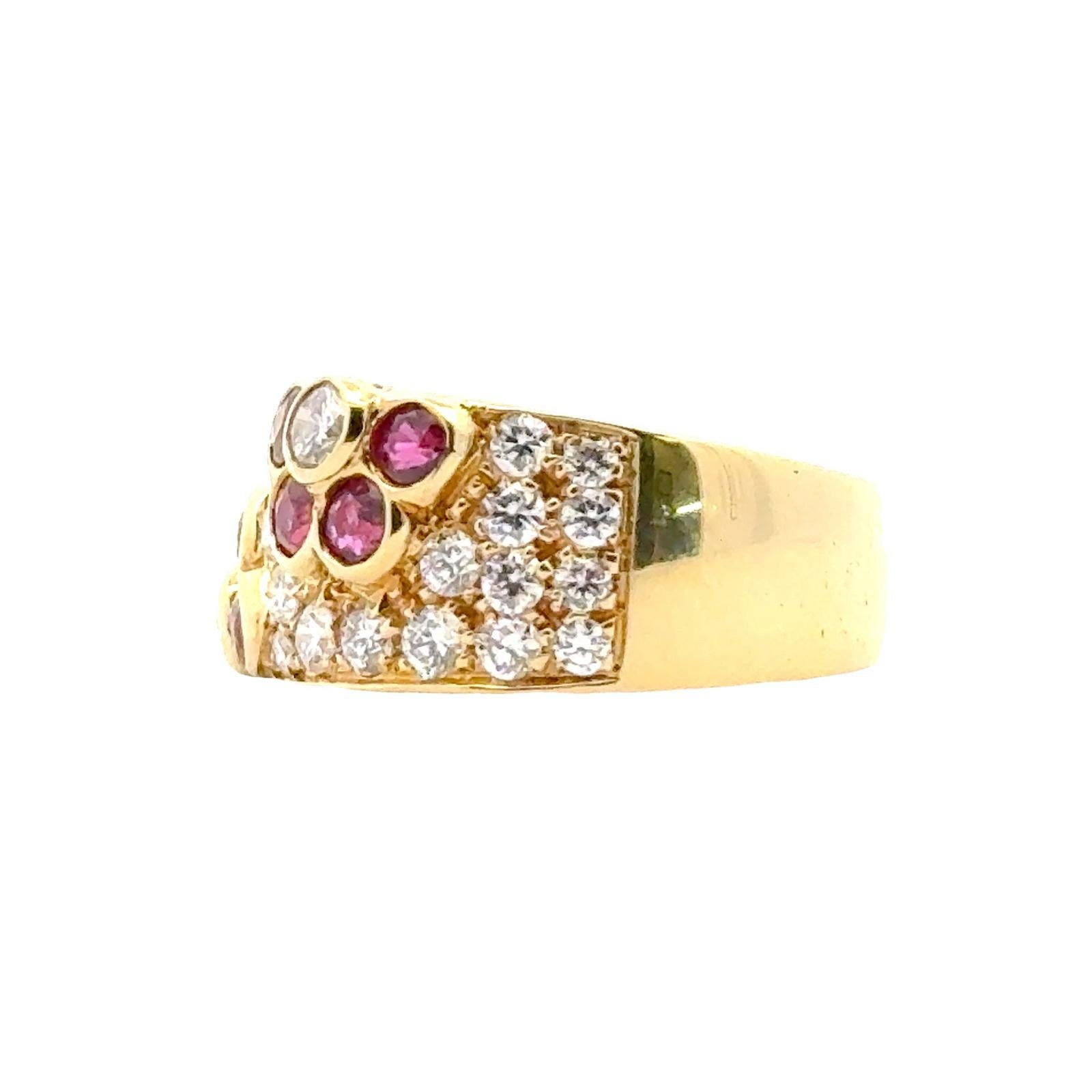 Diamond Ruby 18 Karat Yellow Gold Modern Flower Band Ring In Excellent Condition For Sale In Boca Raton, FL