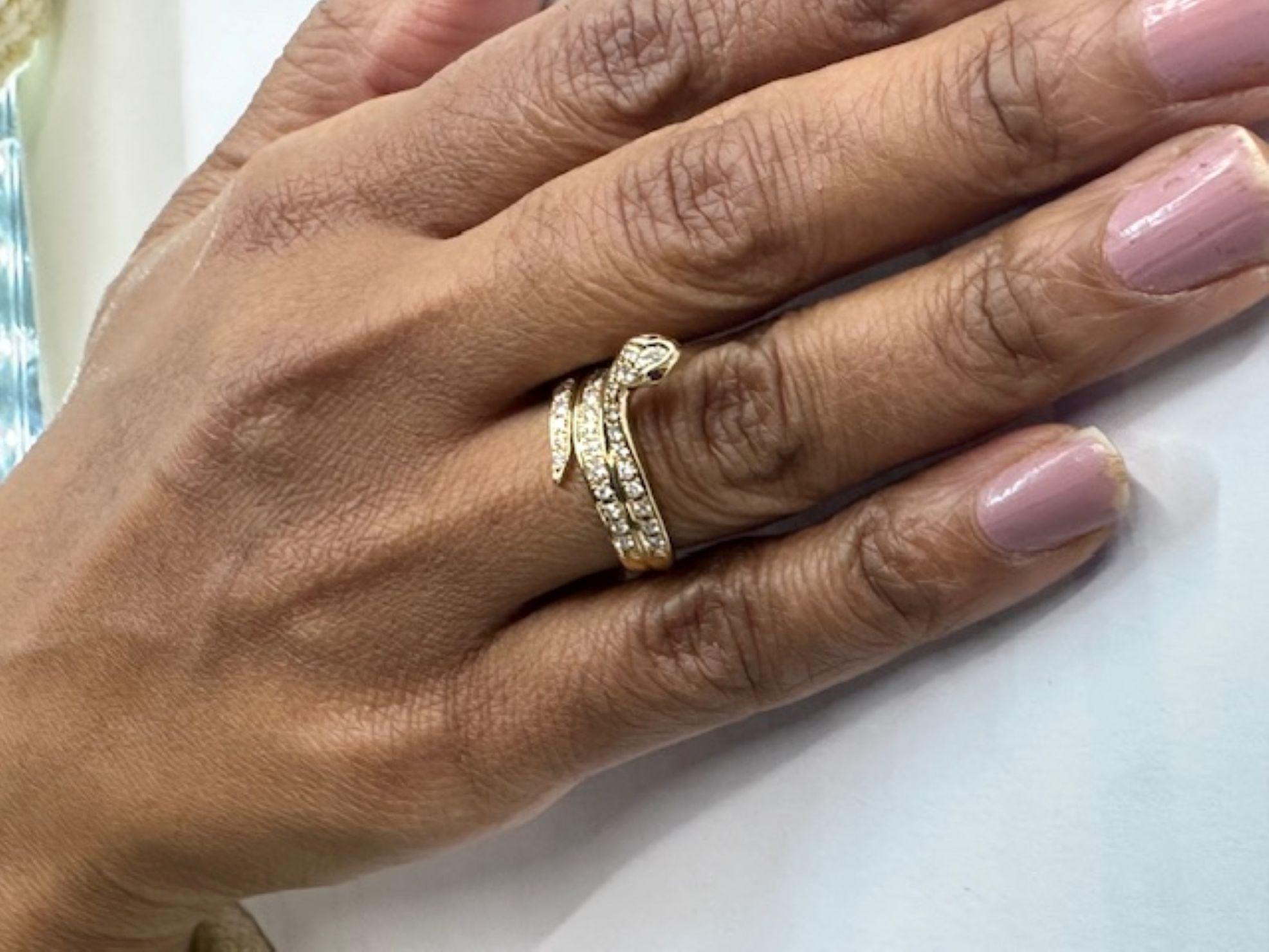 Bague serpent en or jaune 18 carats diamant rubis en vente 2