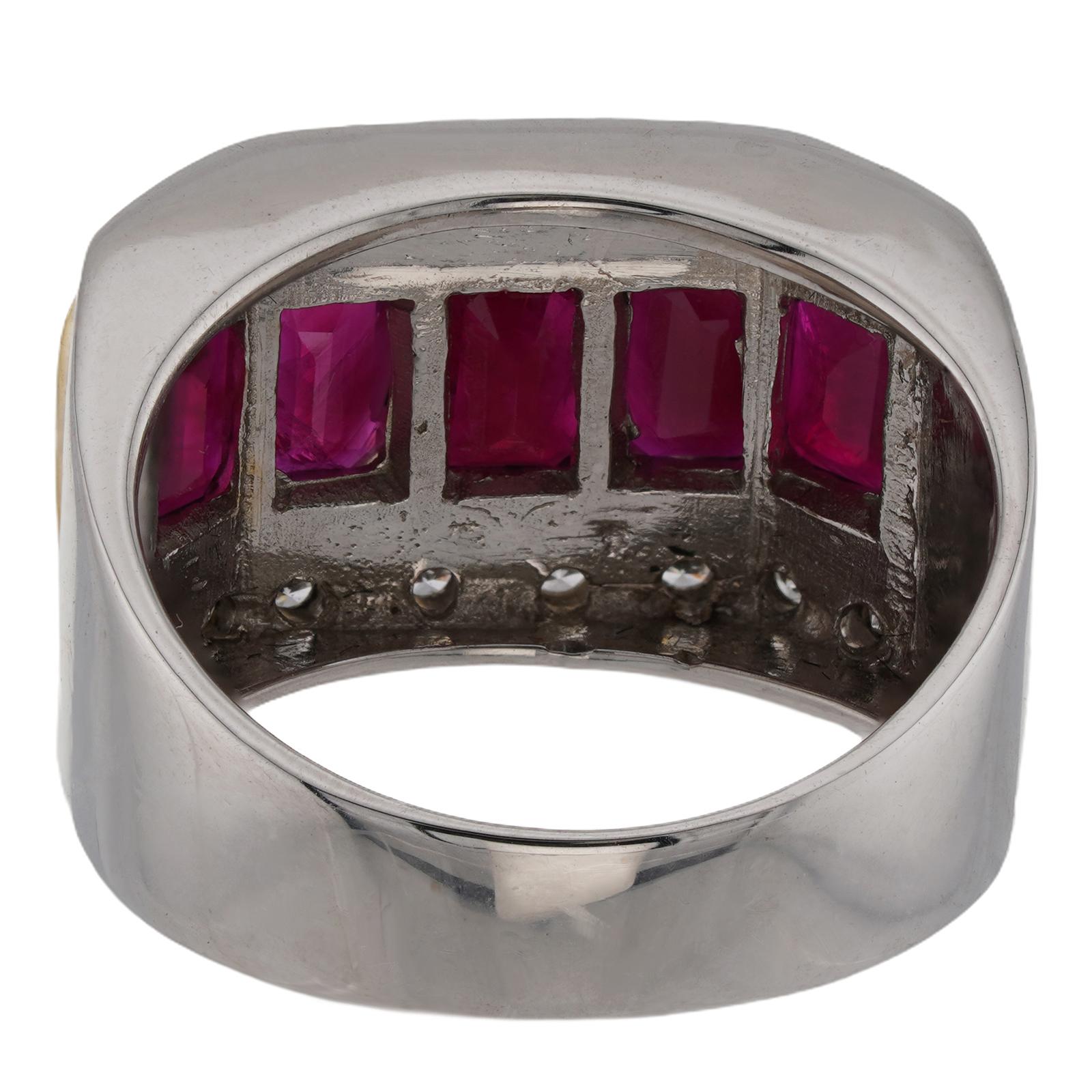 Diamond Burma Ruby 18k White Yellow Gold Ring. GIA in vendita 2