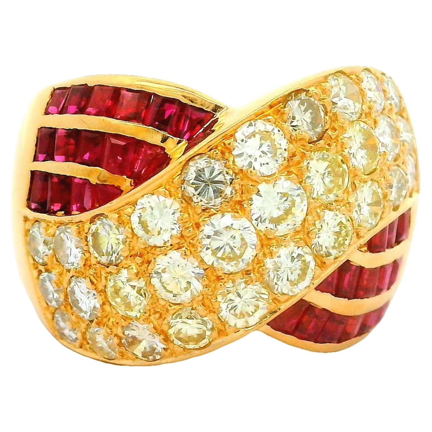 Crossing-Ring, Diamant Rubin 18k Gelbgold
