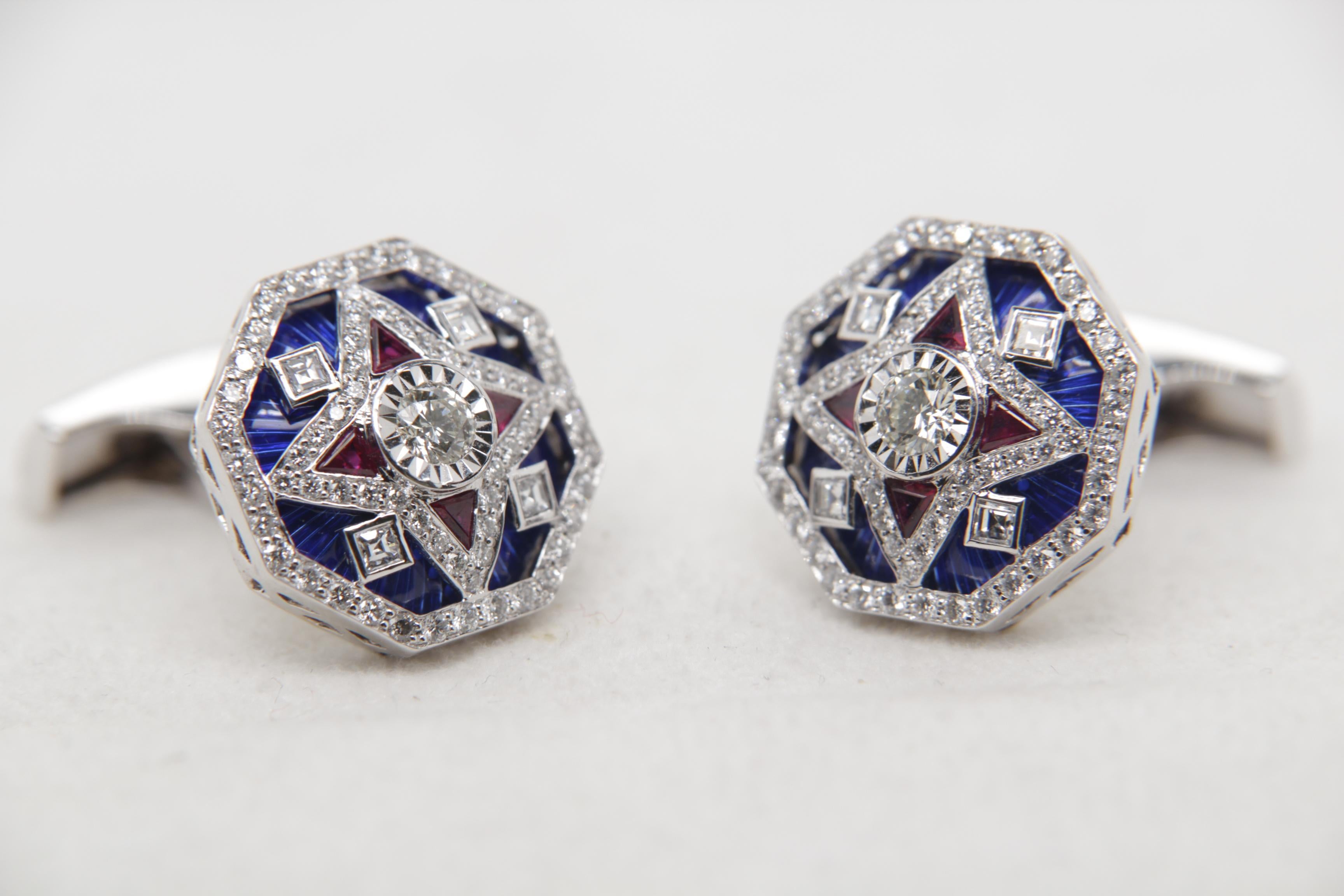 Diamond, Ruby and Enamel Cufflinks in 18 Karat Gold In New Condition In Bangkok, TH