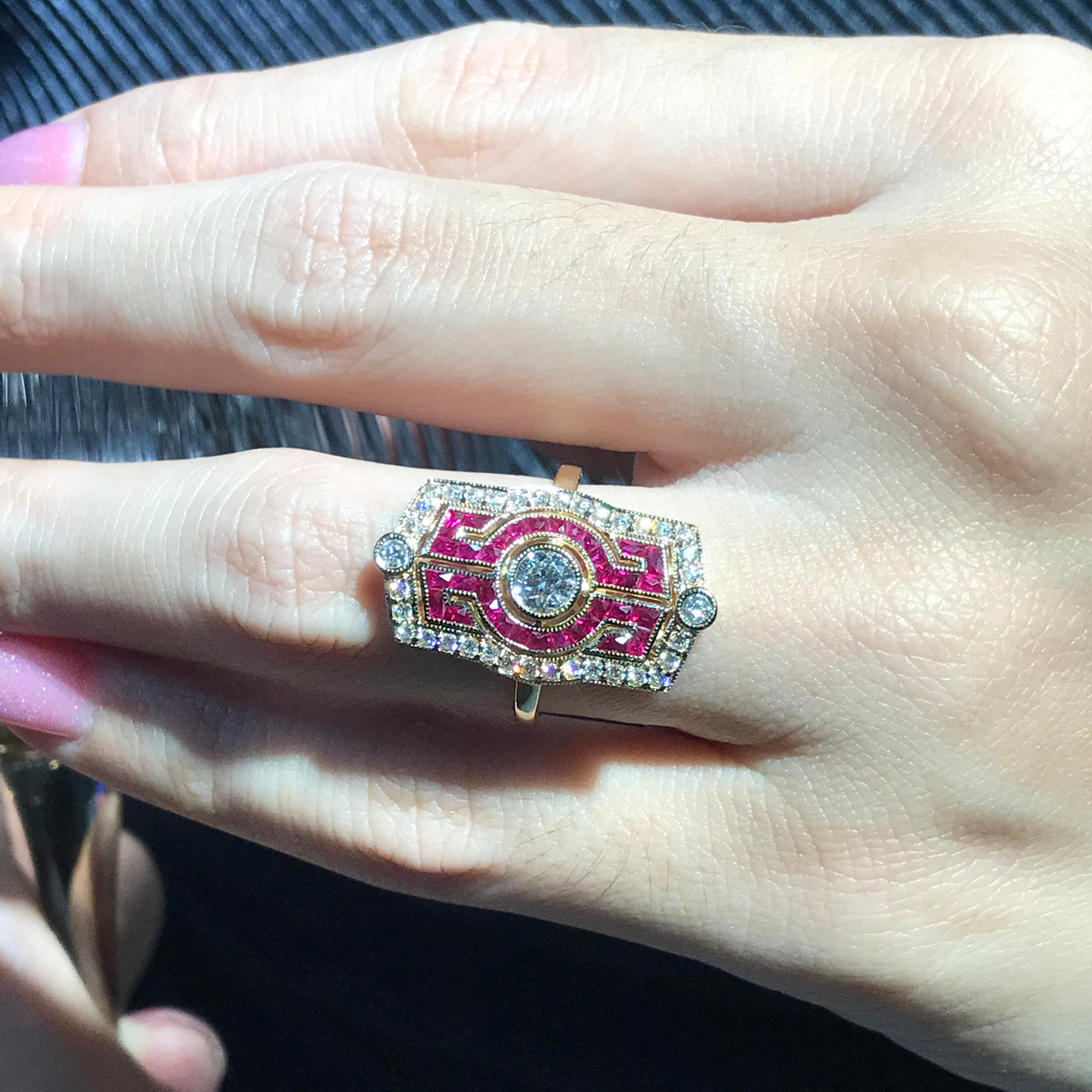 Art déco Bague de style Art Déco en or jaune 18 carats avec diamant et rubis en vente