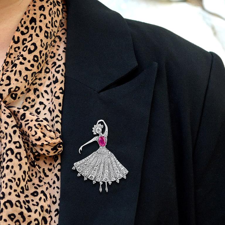 Spilla Ballerina con diamante e rubino In condizioni Nuovo a Bangkok, TH