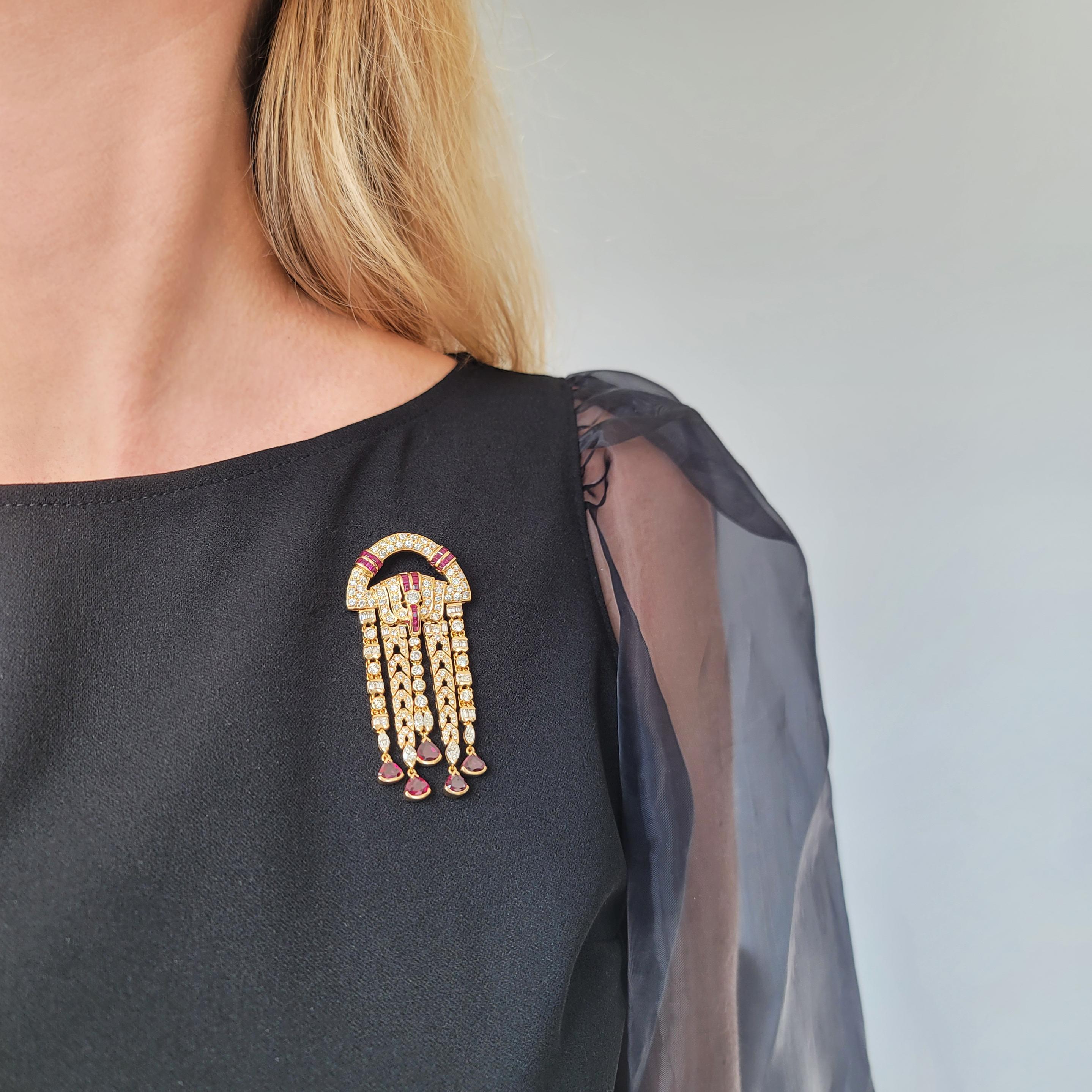 Artiste Broche en diamant et rubis en 18k en vente