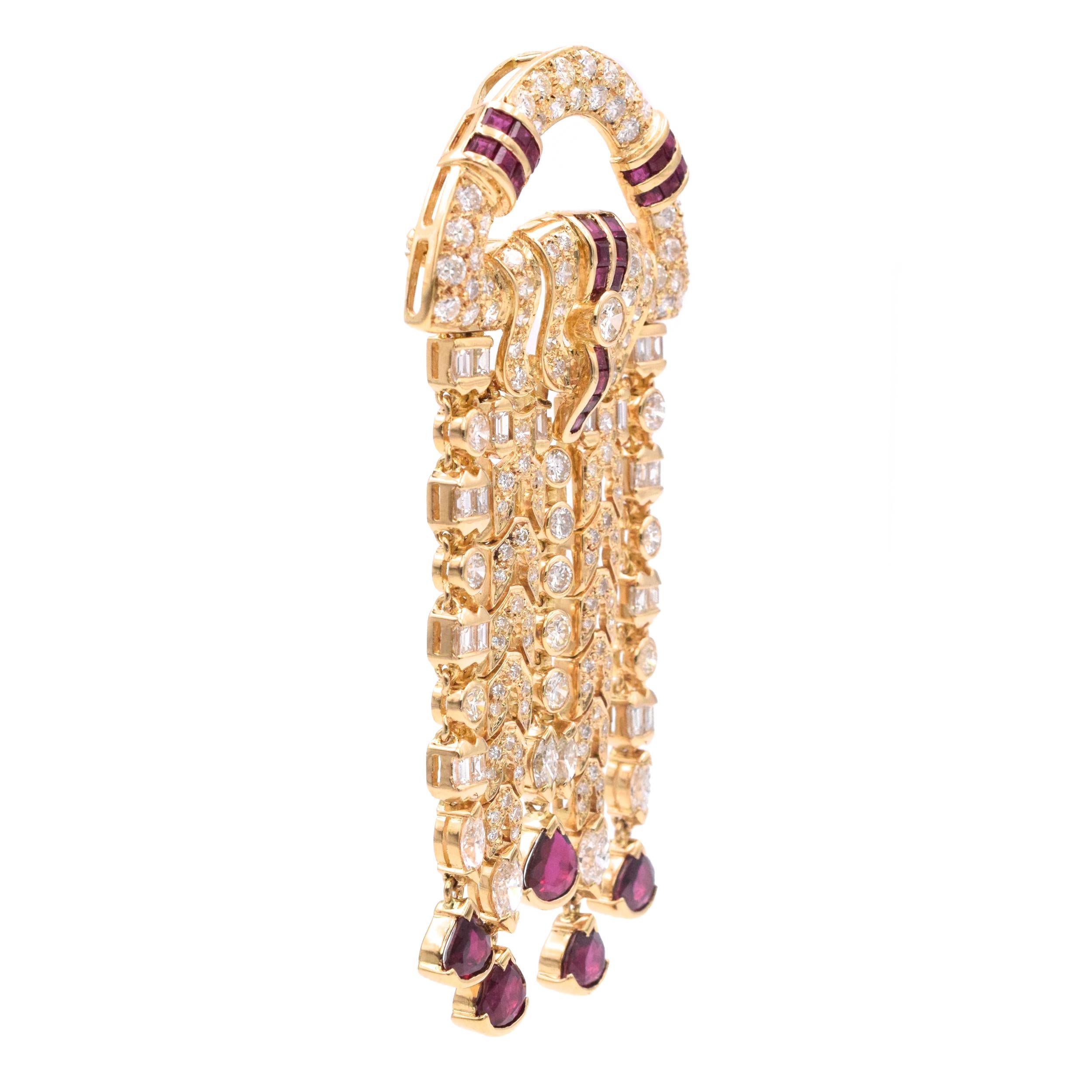 Broche en diamant et rubis en 18k Excellent état - En vente à New York, NY