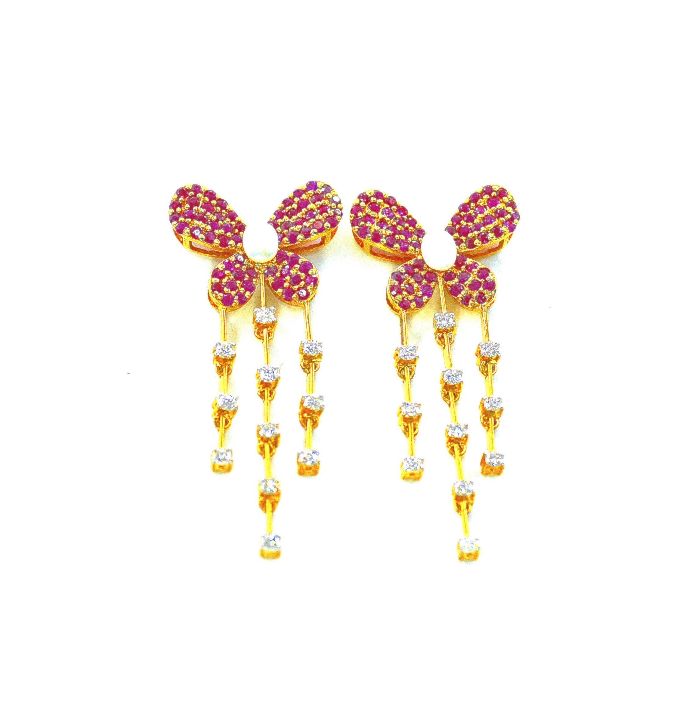 These Classic yet timeless Diamond Ruby Butterfly earrings have 0.68 ct sparkling diamonds and 0.95 pink Burmese rubies beautifully handcrafted in 14k yellow gold.
Most of our jewels are made to order, so please allow us for a 2-4 week