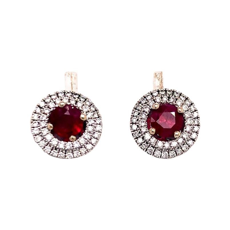 Boucles d'oreilles en or blanc 18 carats avec diamants et rubis certifiés TCW (1,36 ct. pt.) en vente