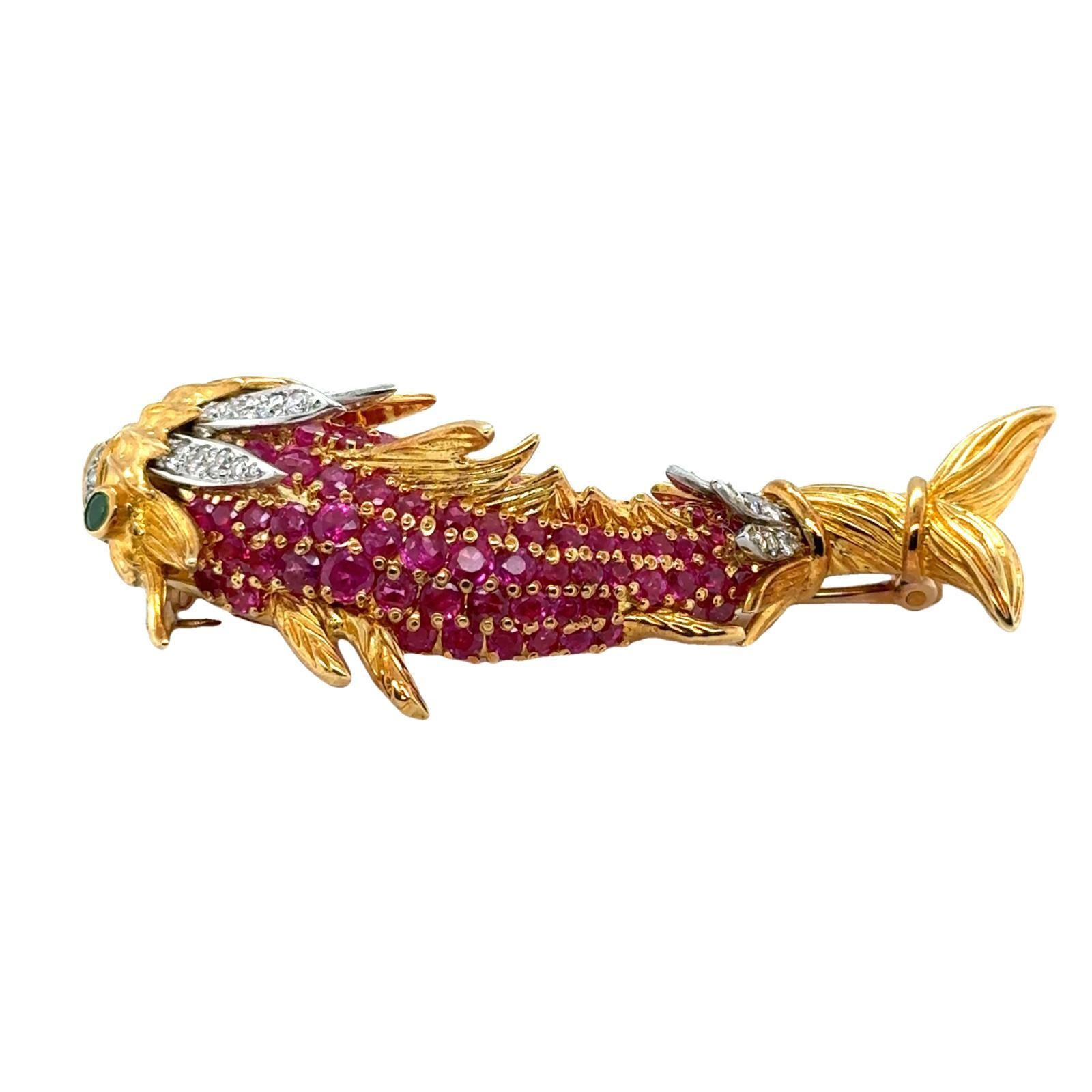 Diamond Ruby Emerald 18 Karat Yellow Gold Oriental Dragon Fish Vintage Brooch In Excellent Condition In Boca Raton, FL