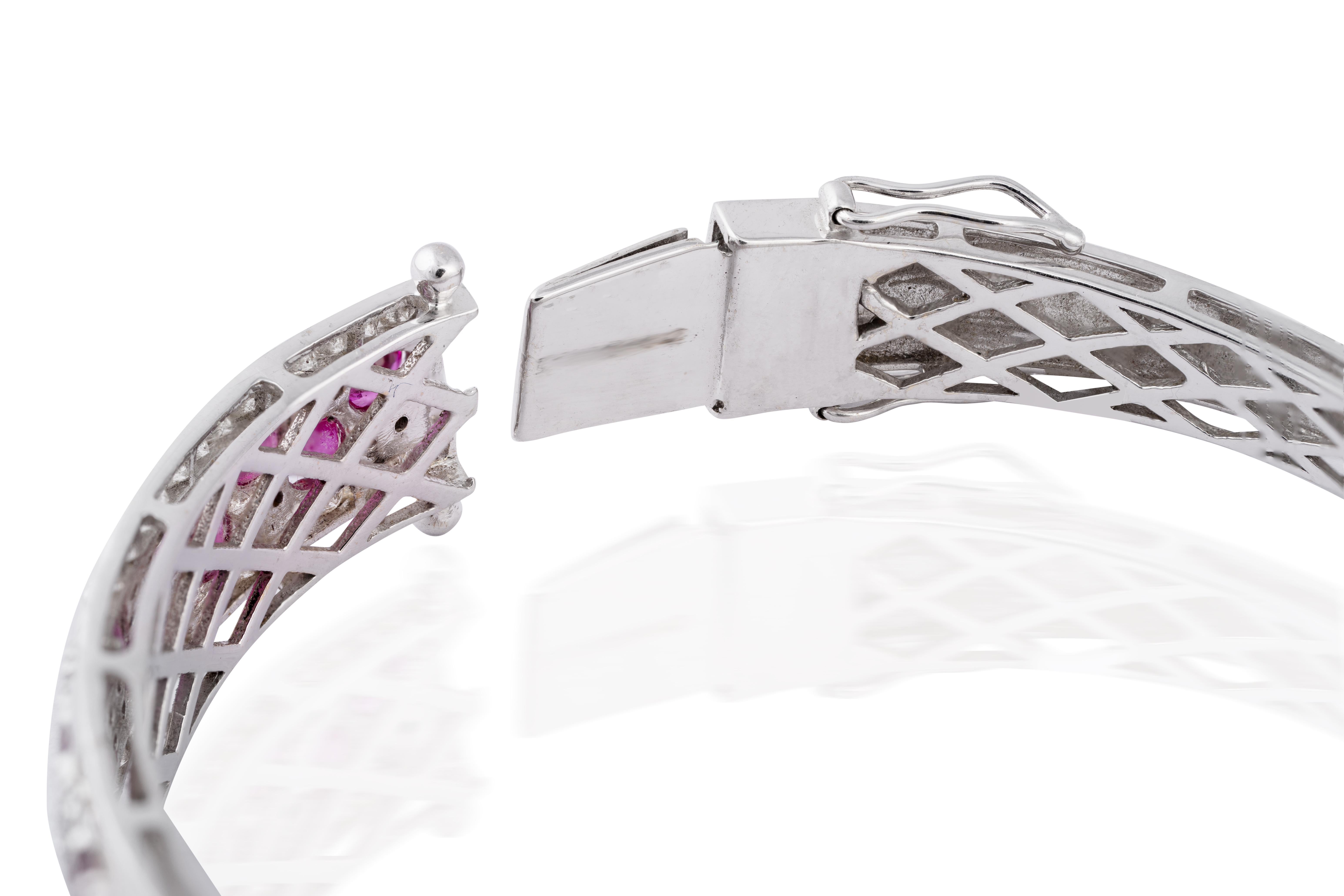 Bracelet en or 18k avec 2.41cts de diamant et 5.34cts de rubis Pour femmes en vente