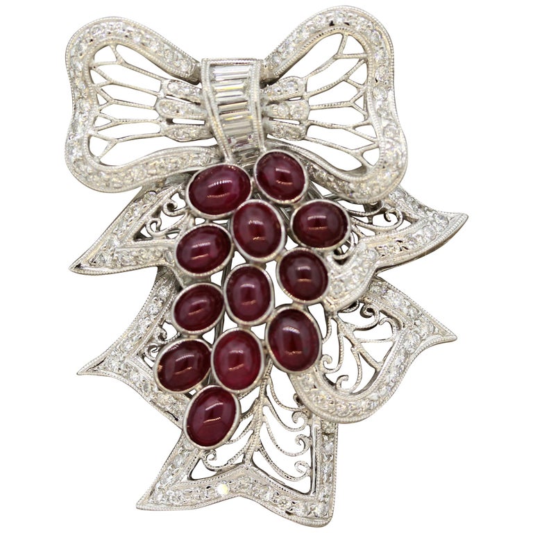 Broche Vintage Or Avec Cristaux Et Rubis - Forme Canne Et Nœud - Bijou Fantaisie Rétro - Occasion Impeccable