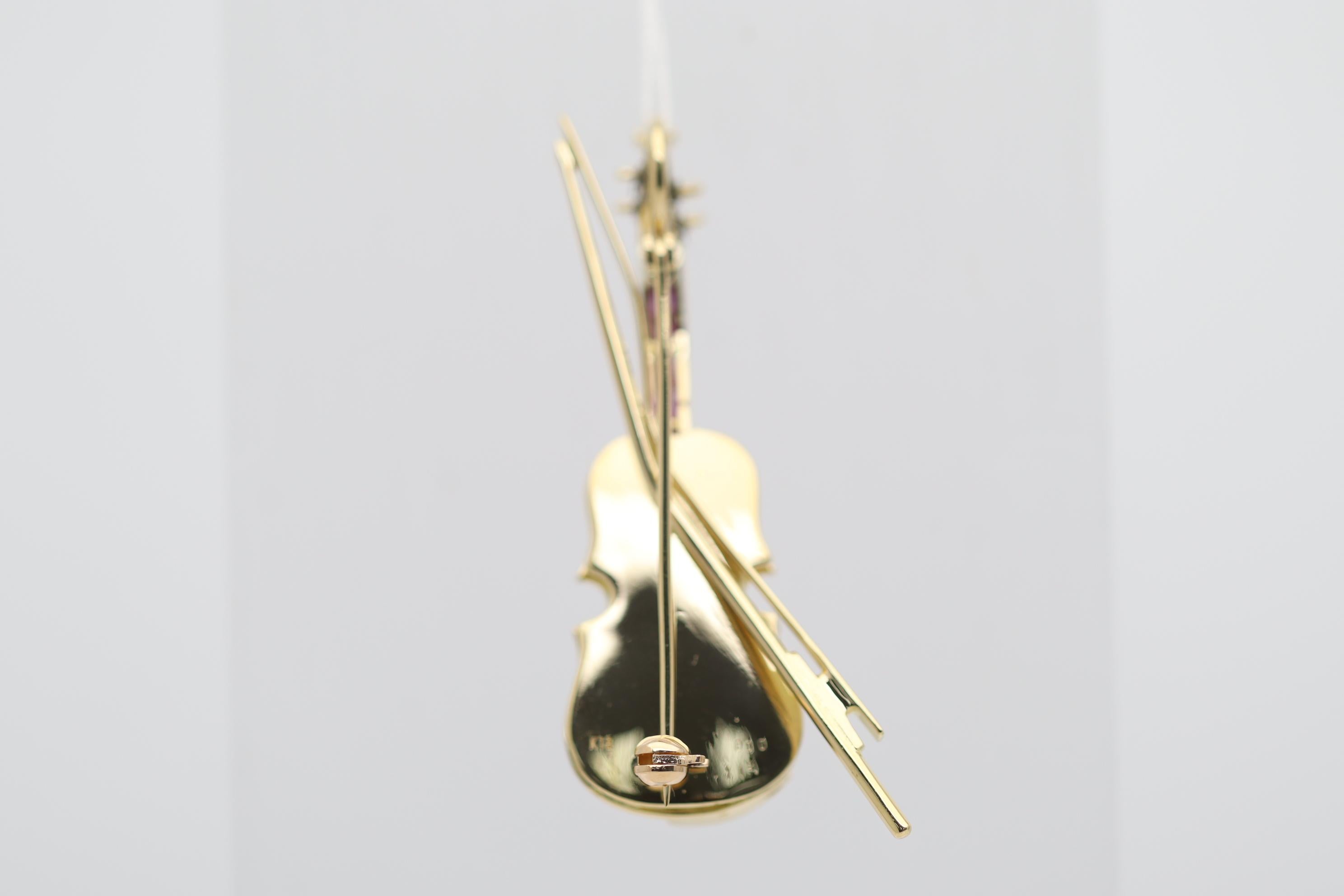 Round Cut Diamond Ruby Gold Violin Brooch-Pendant For Sale
