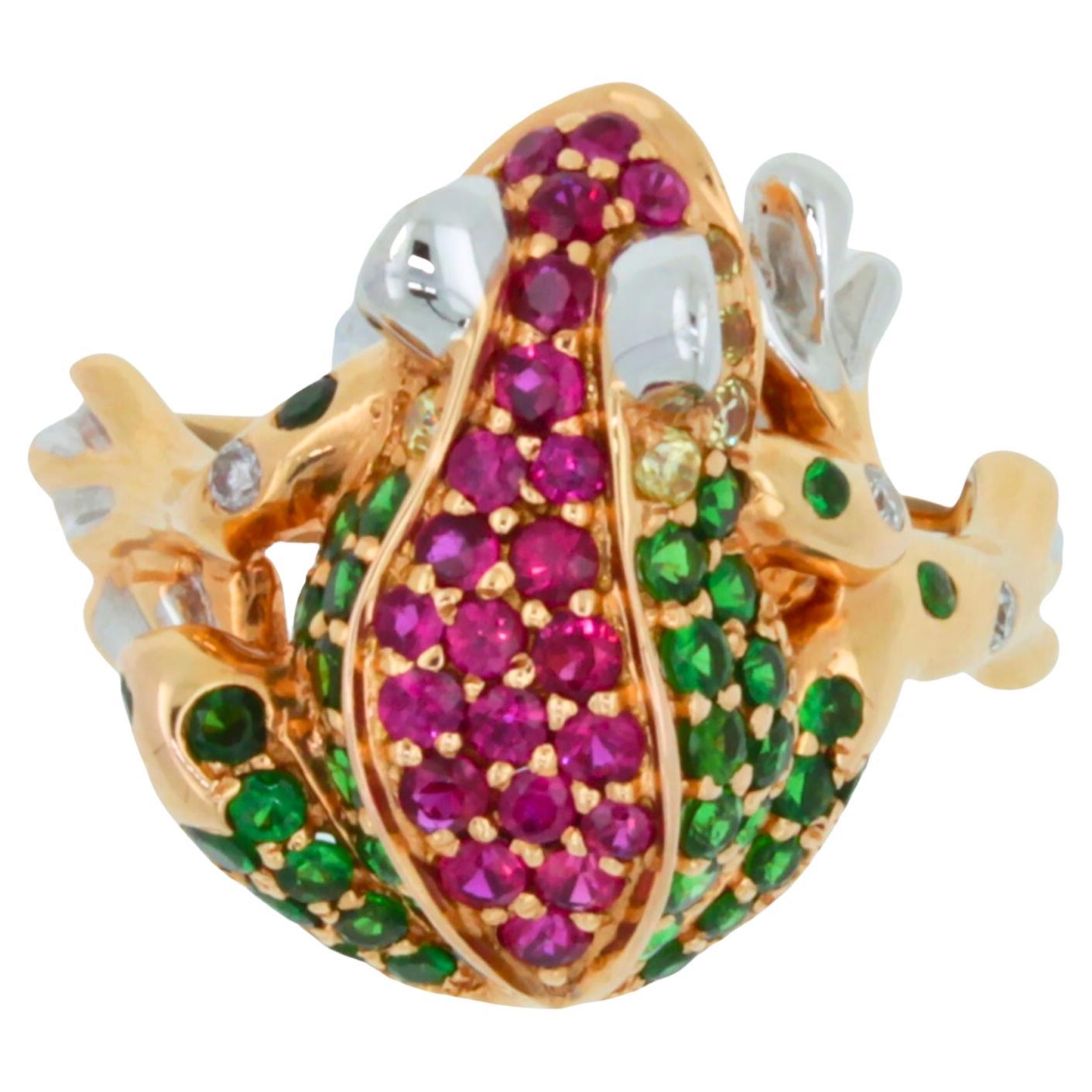 Bague en or rose « Lucky Frog » avec diamants, rubis et tsavorite verte, animal nature amusant en vente