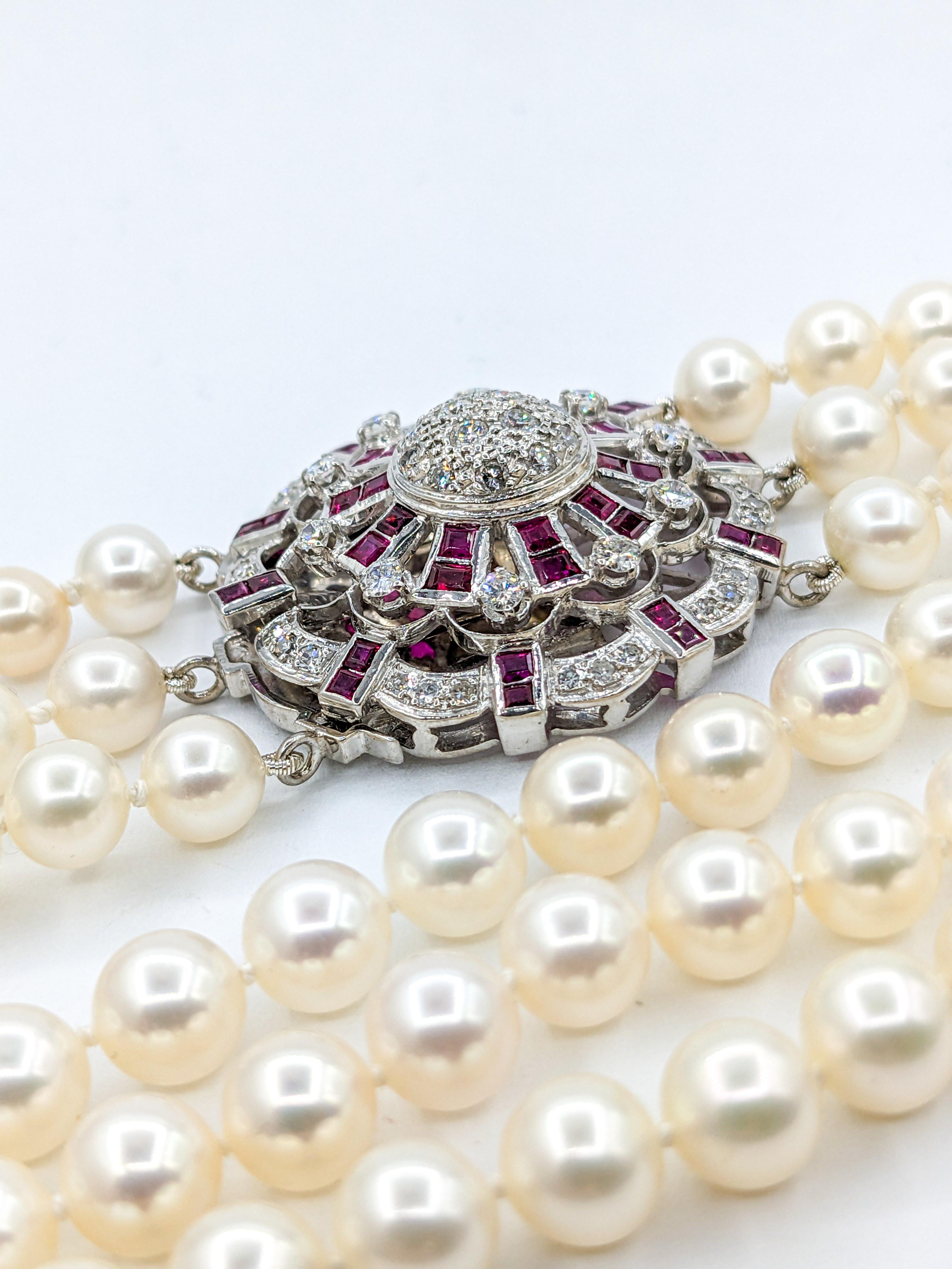 Mehrstrangige Akoya-Perlenkette mit Diamanten und Rubinen im Angebot 2