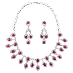 Collar de oro de 14 quilates con diamantes y rubíes