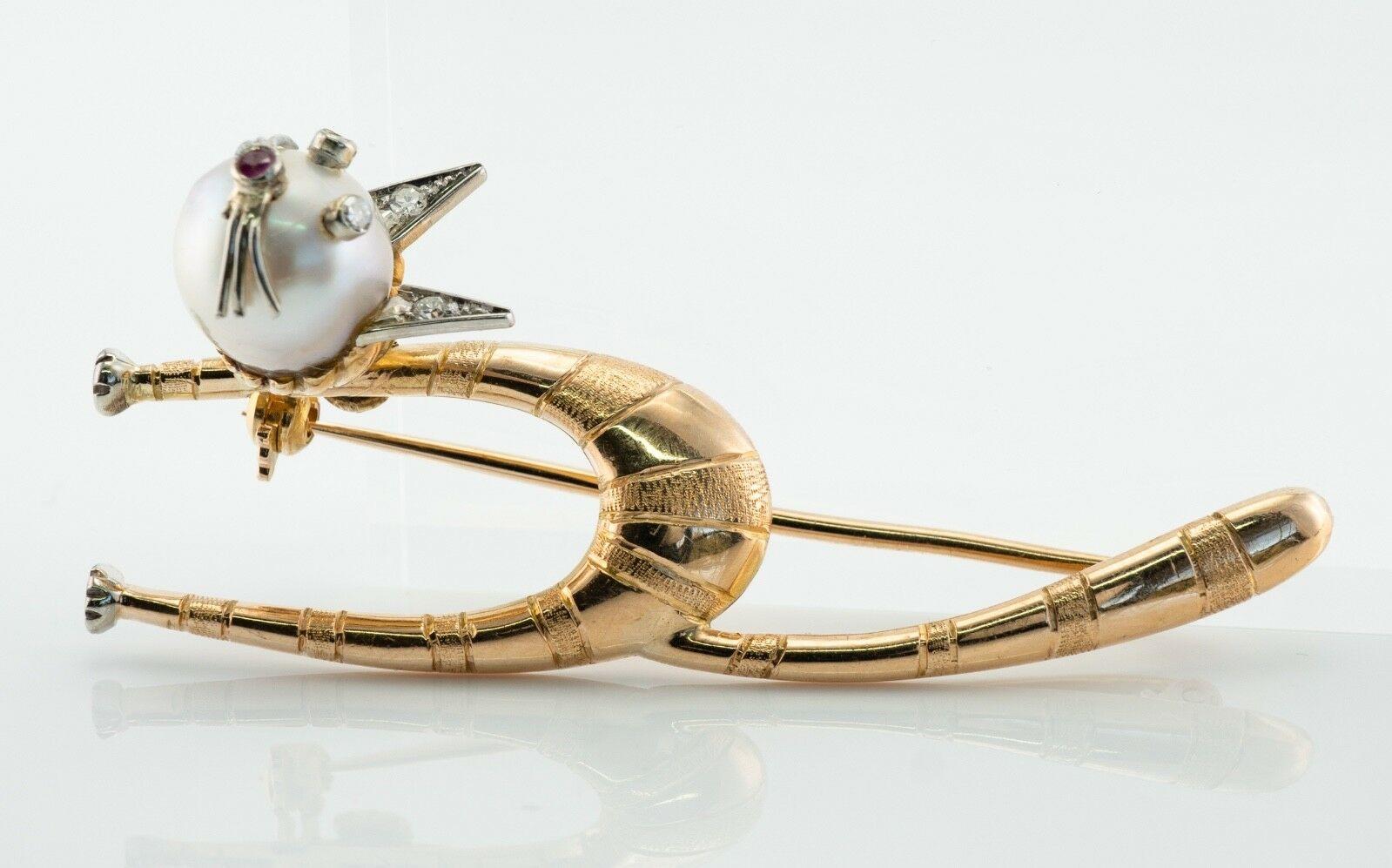 Broche pendentif chat vintage en or 14 carats avec diamants, rubis et perle Pour femmes en vente