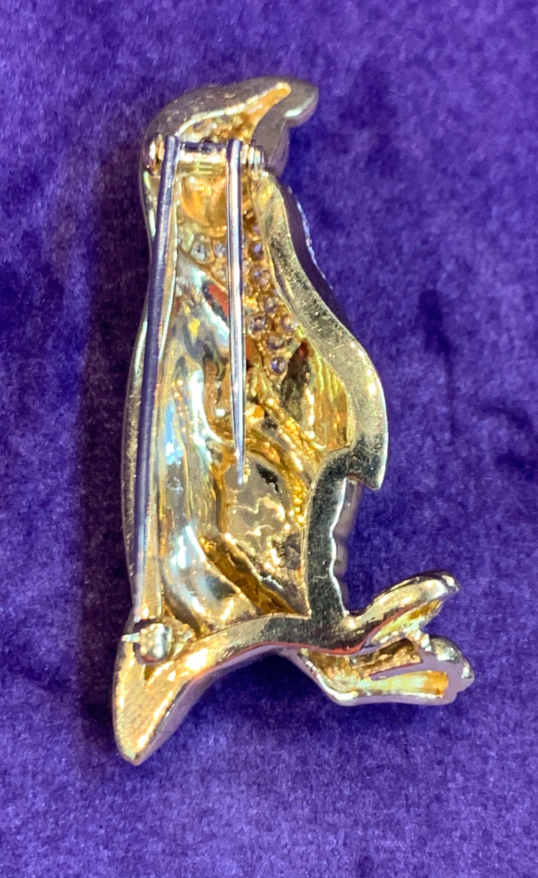 Diamond and Ruby Penguin Brooch In Excellent Condition In New York, NY