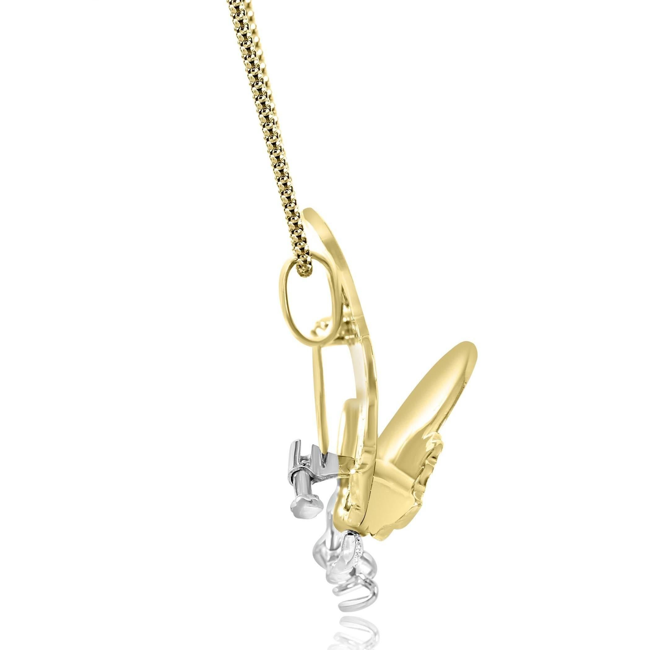 Art déco Pendentif broche papillon en or jaune et blanc 18 carats, diamant, rubis et émail en vente