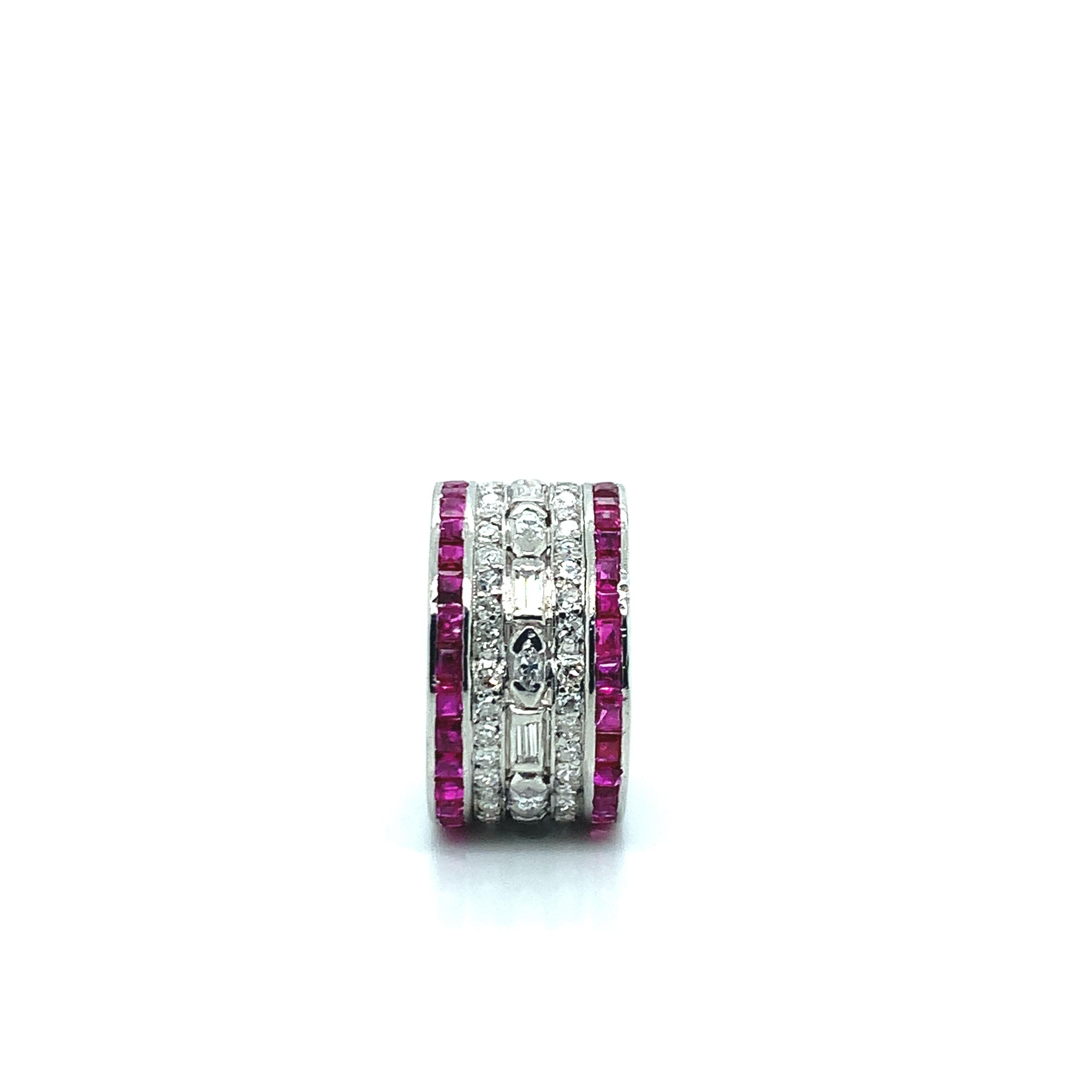 Diamond Ruby Ring  In Excellent Condition For Sale In New York, NY
