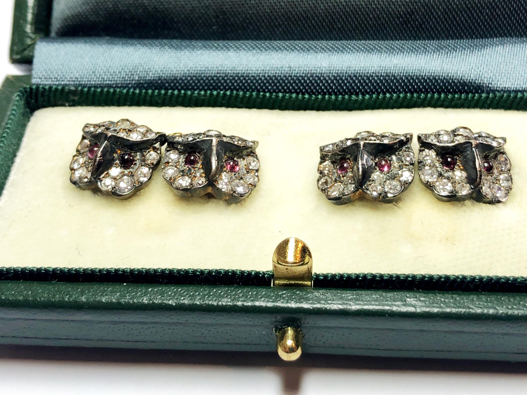 Manschettenknöpfe mit Eule aus Diamanten, Rubin, Silber und Gold, um 1970 (Brillantschliff) im Angebot