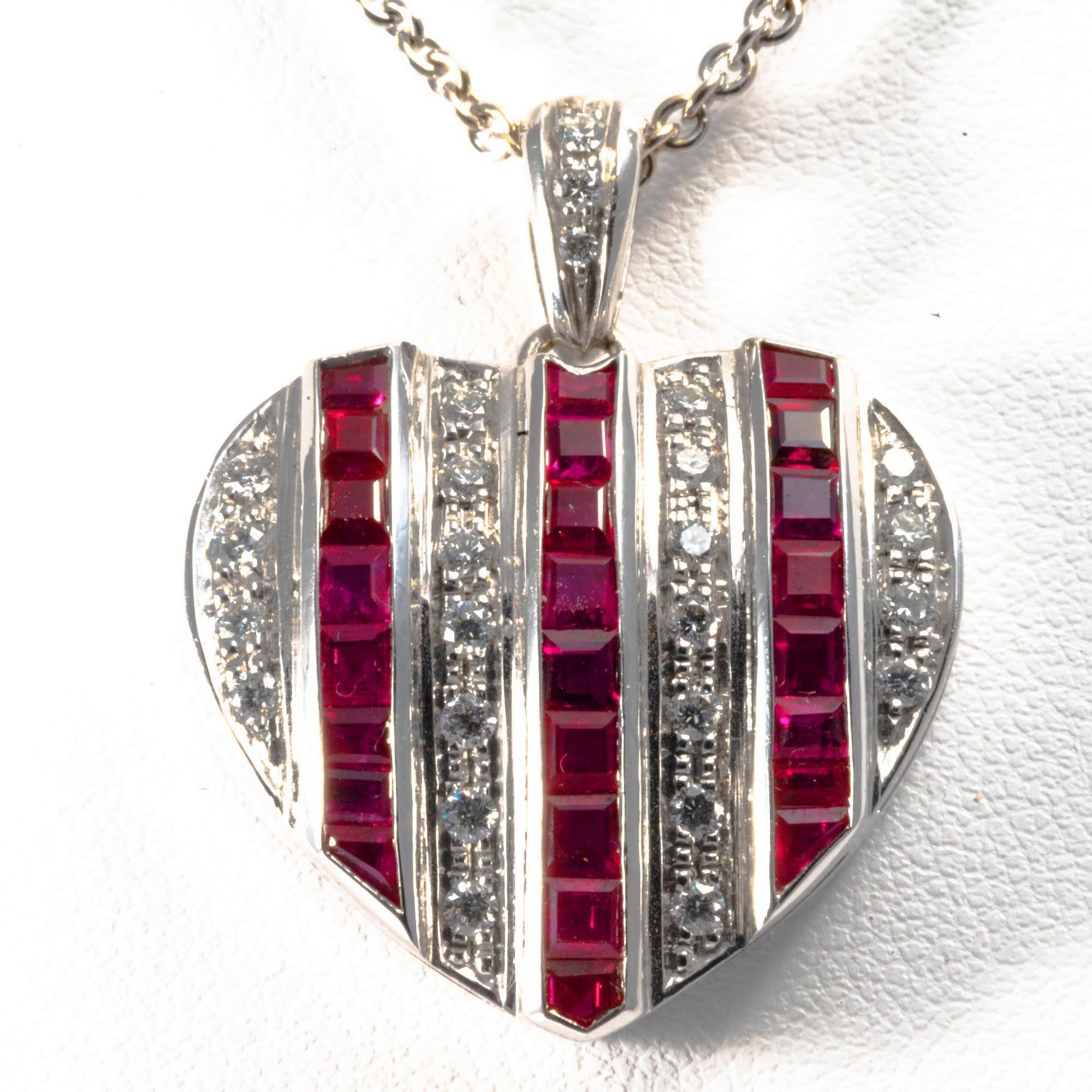 Jewels are all about passion and hearts are a world-wide symbol of love and passion! Popular through the centuries, the heart has always been used in jewelry, especially as a gift to the beloved person. Nowadays hearts are widely appreciated not