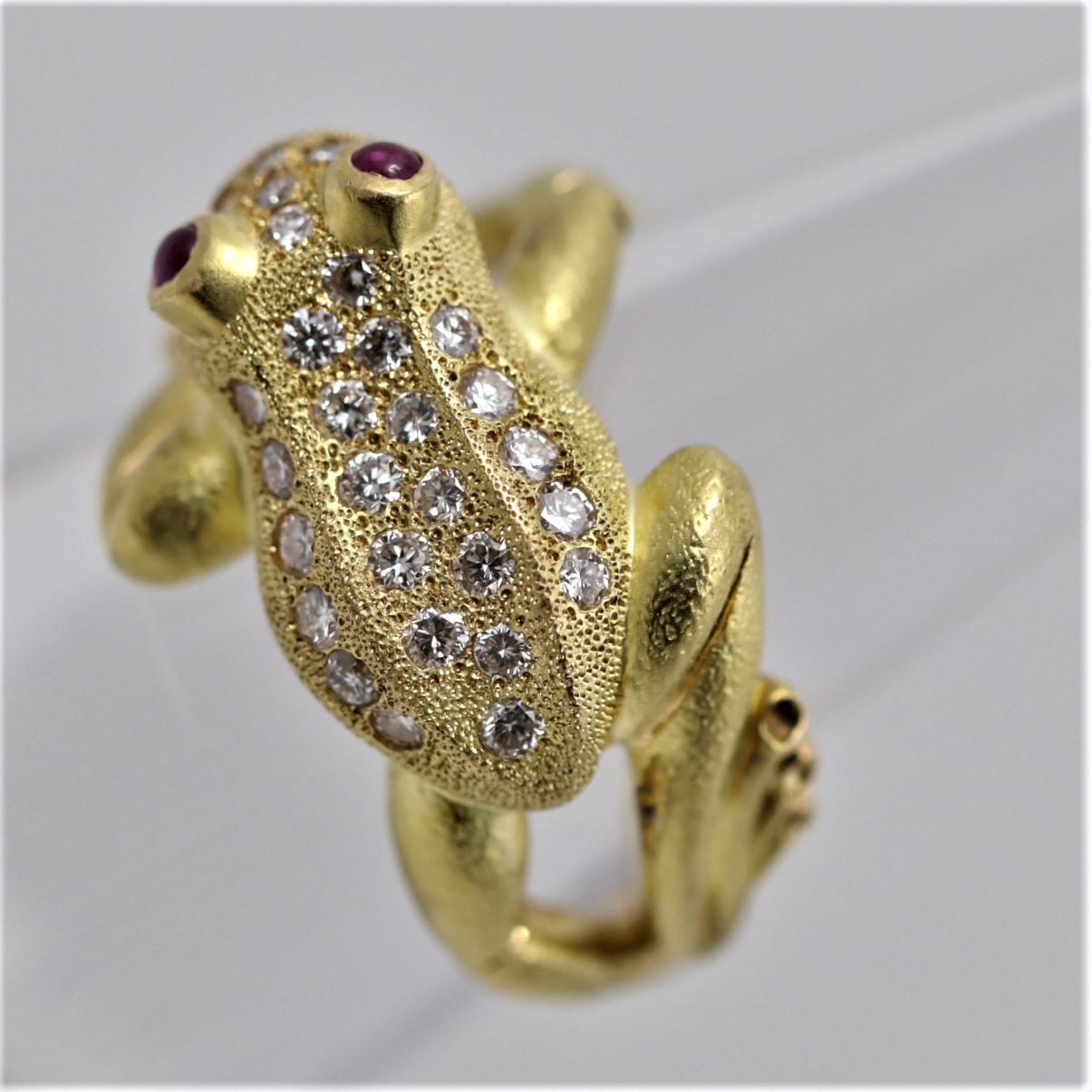 Round Cut Diamond Ruby Textured-Gold Frog Ring