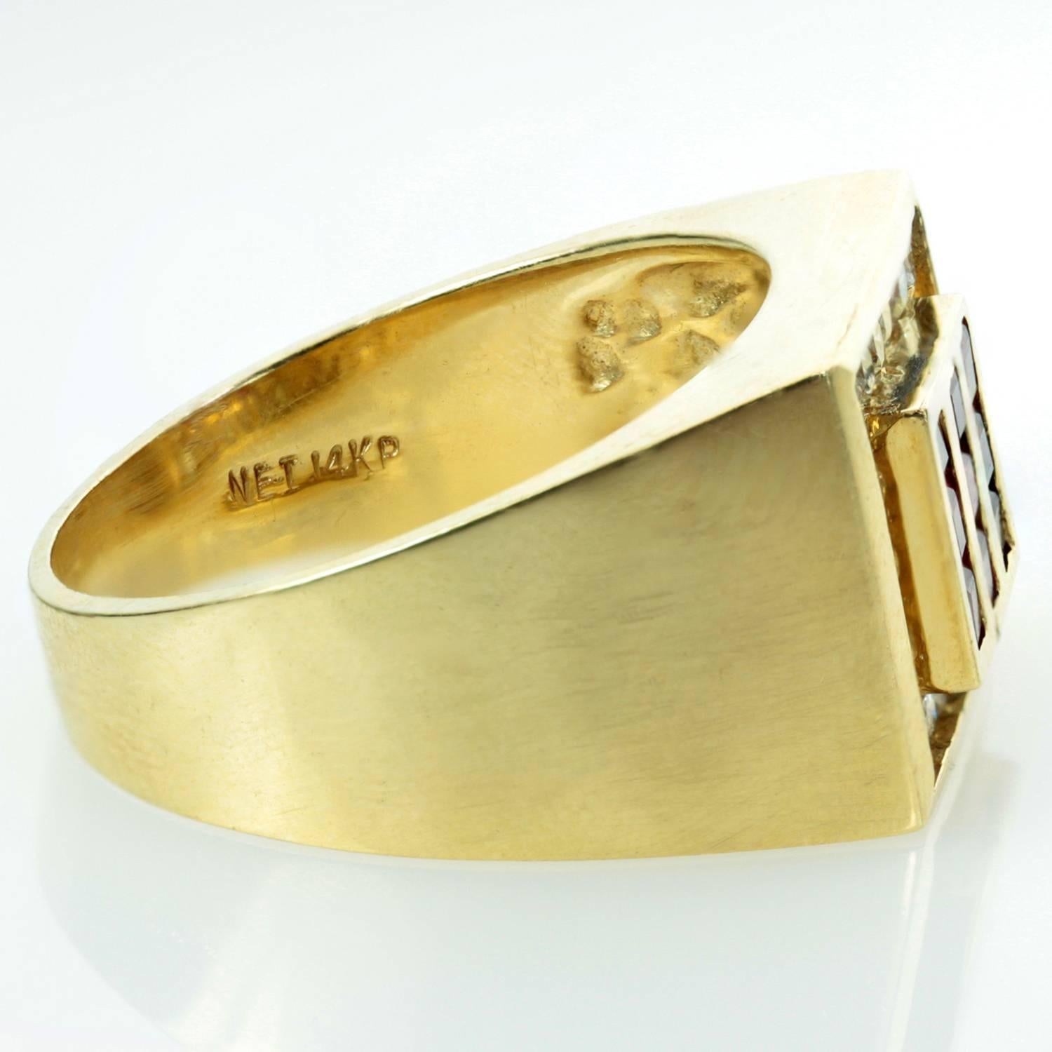 Diamond Ruby Yellow Gold Square Men's Ring In Good Condition In New York, NY