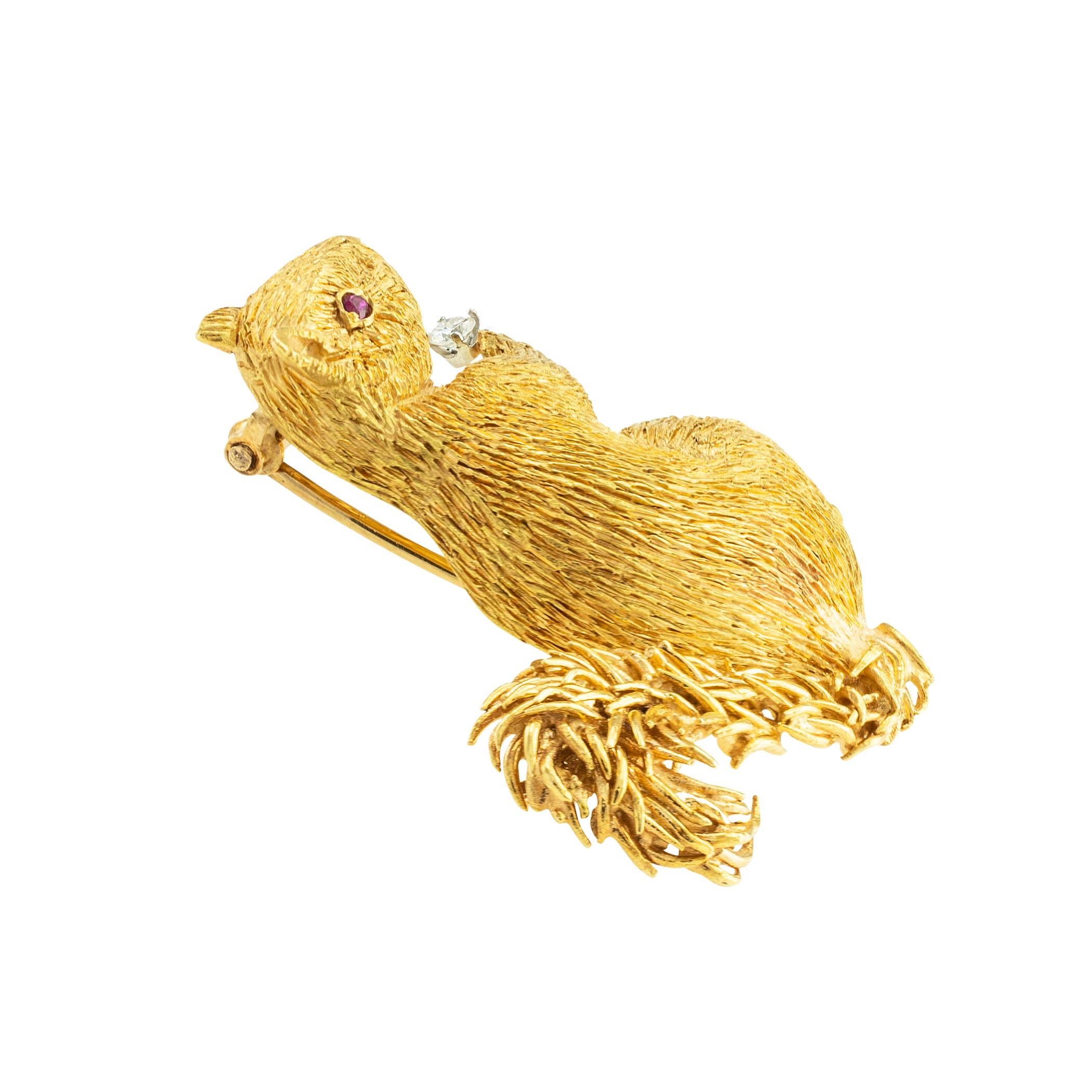 Diamond Ruby Yellow Gold Squirrel Clip Brooch In Good Condition For Sale In Los Angeles, CA