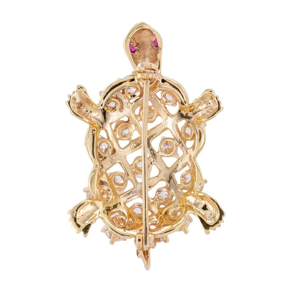 Diamond Ruby Yellow Gold Turtle Brooch In Good Condition For Sale In Los Angeles, CA