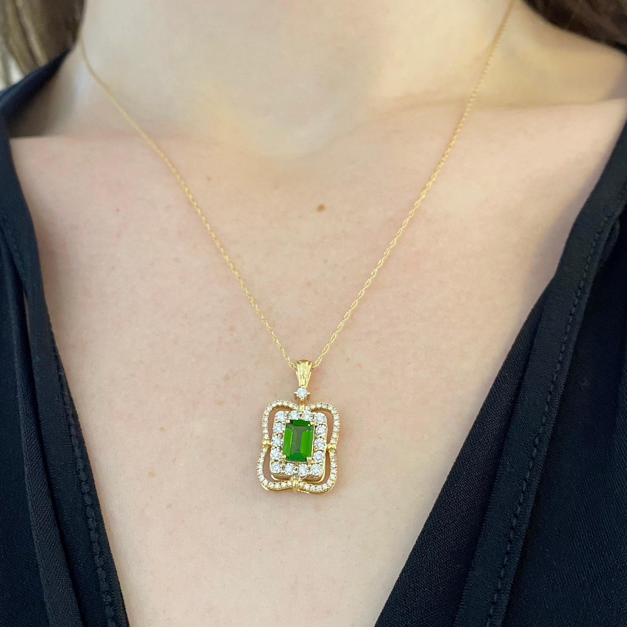 Modern Diamond Russalite Emerald Cut Pendant Necklace Natural Genuine Green Russalite