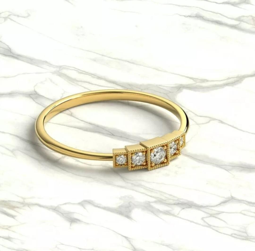 Taglio rotondo Anello con diamante a sacchetto in oro massiccio 14K Anello con diamante rotondo con castone Regalo di compleanno in vendita