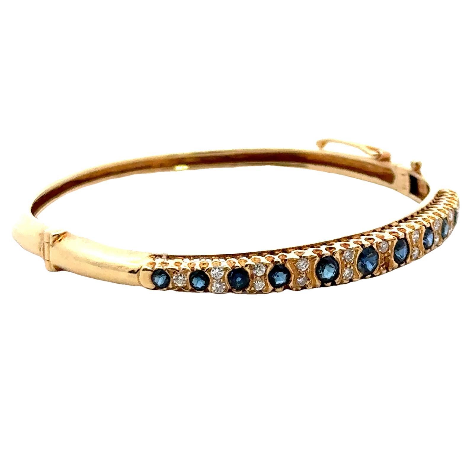 Diamant Saphir 14 Karat Gelbgold Scharnier-Armband im Zustand „Hervorragend“ in Boca Raton, FL
