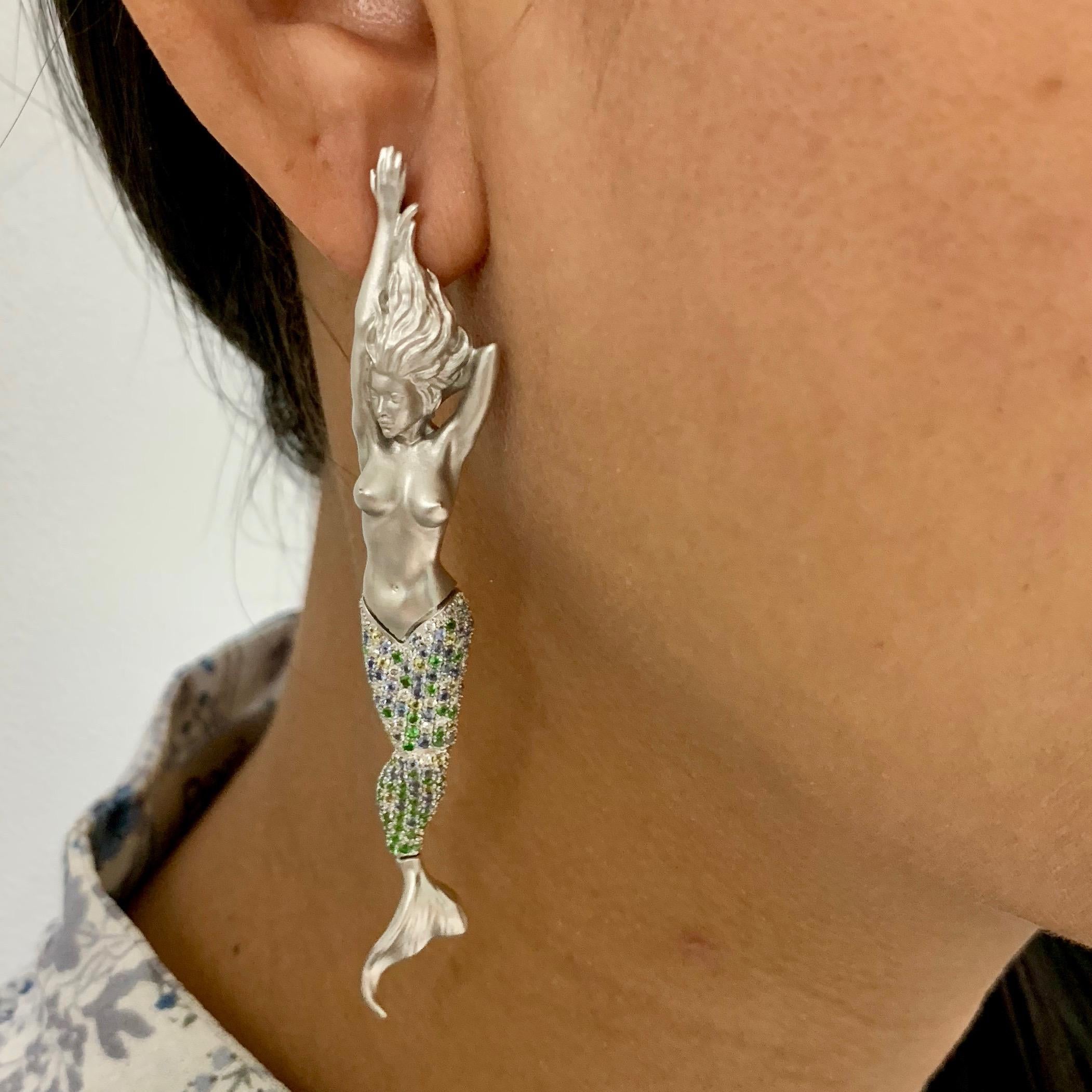 Diamant-Saphir-Ohrringe für Meerjungfrauen aus 18 Karat Weißgold im Angebot 3