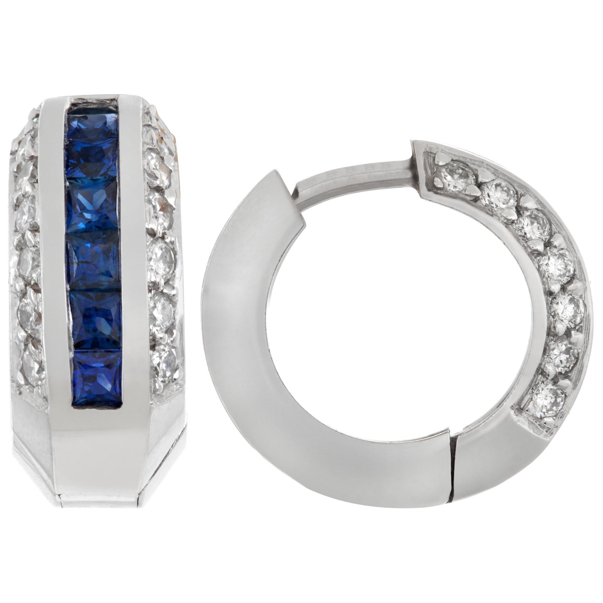 Diamond & sapphire 18k white gold huggie earrings In Excellent Condition For Sale In Surfside, FL
