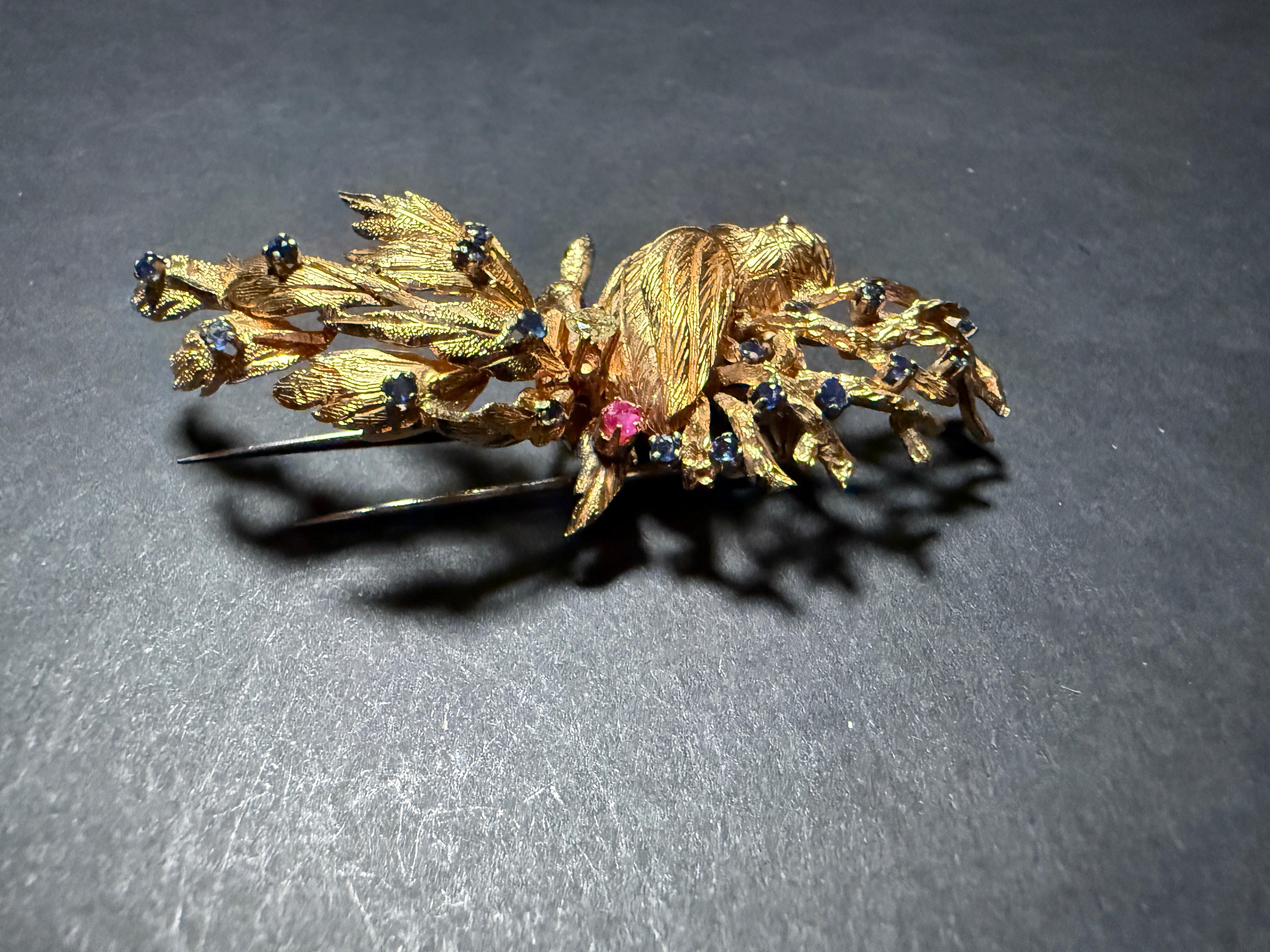 20th Century Diamond, Sapphire And Ruby 18K Gold Bird Form Brooch Pin For Sale