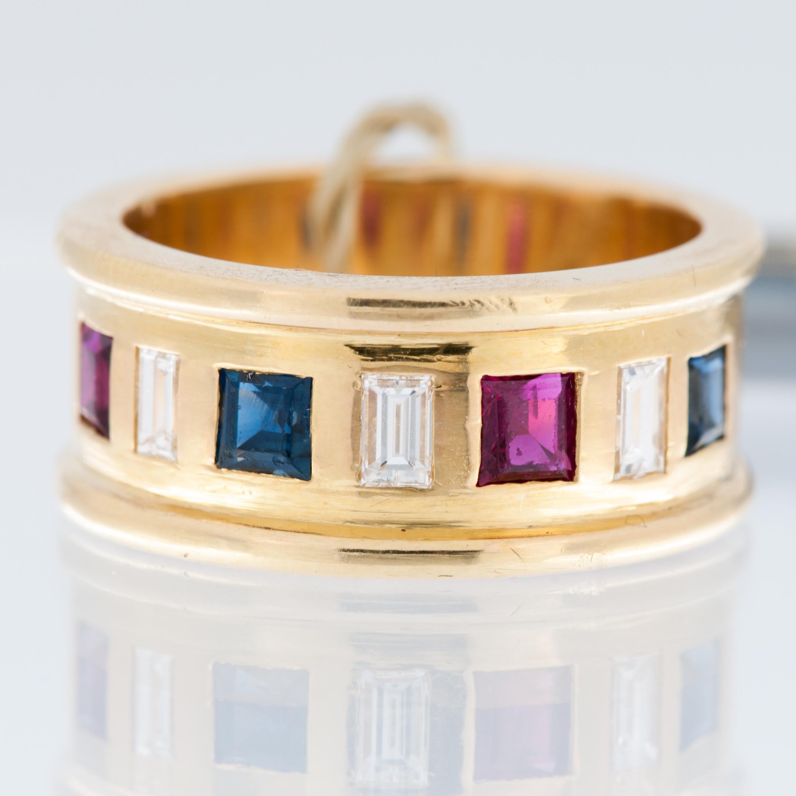 Diamond, Sapphire and Ruby 18kt Yellow Gold Swiss Vintage Ring  In Good Condition For Sale In Esch sur Alzette, Esch-sur-Alzette