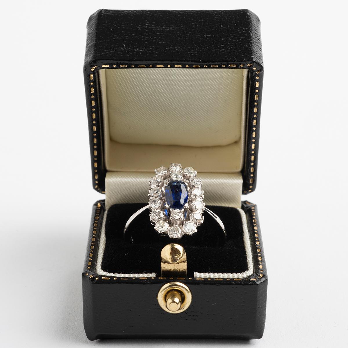 Diamond and Sapphire Cluster Ring, Total Est 1.12 Carat In Good Condition For Sale In Canterbury, GB