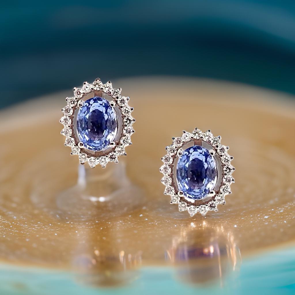 Taglio ovale Orecchini con diamanti e zaffiri in oro 14k con certificato 3,24 TCW in vendita