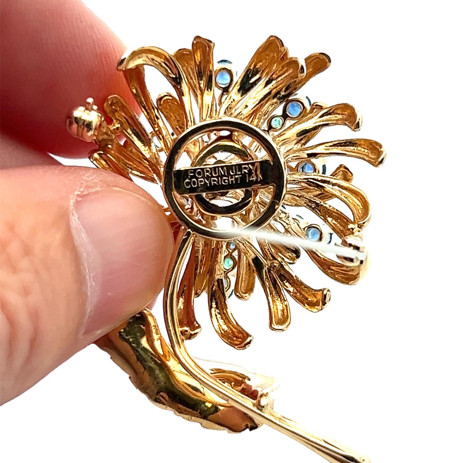 Round Cut Diamond Sapphire Emerald 14 Karat Yellow Gold Flower Vintage Pin Brooch  For Sale