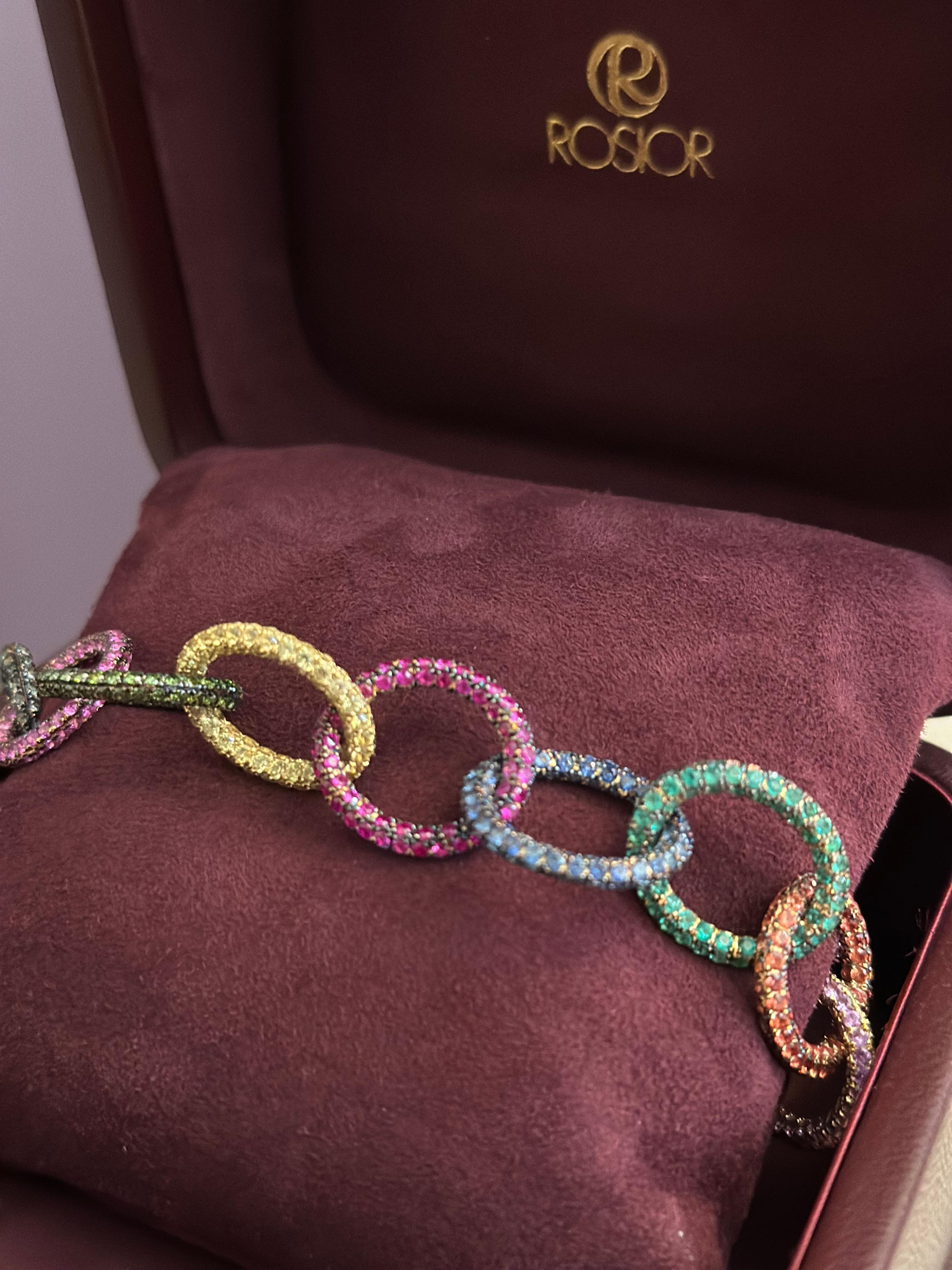 Diamond, Sapphire, Emerald and Tsavorite Link Bracelet set in Yellow Gold For Sale 1