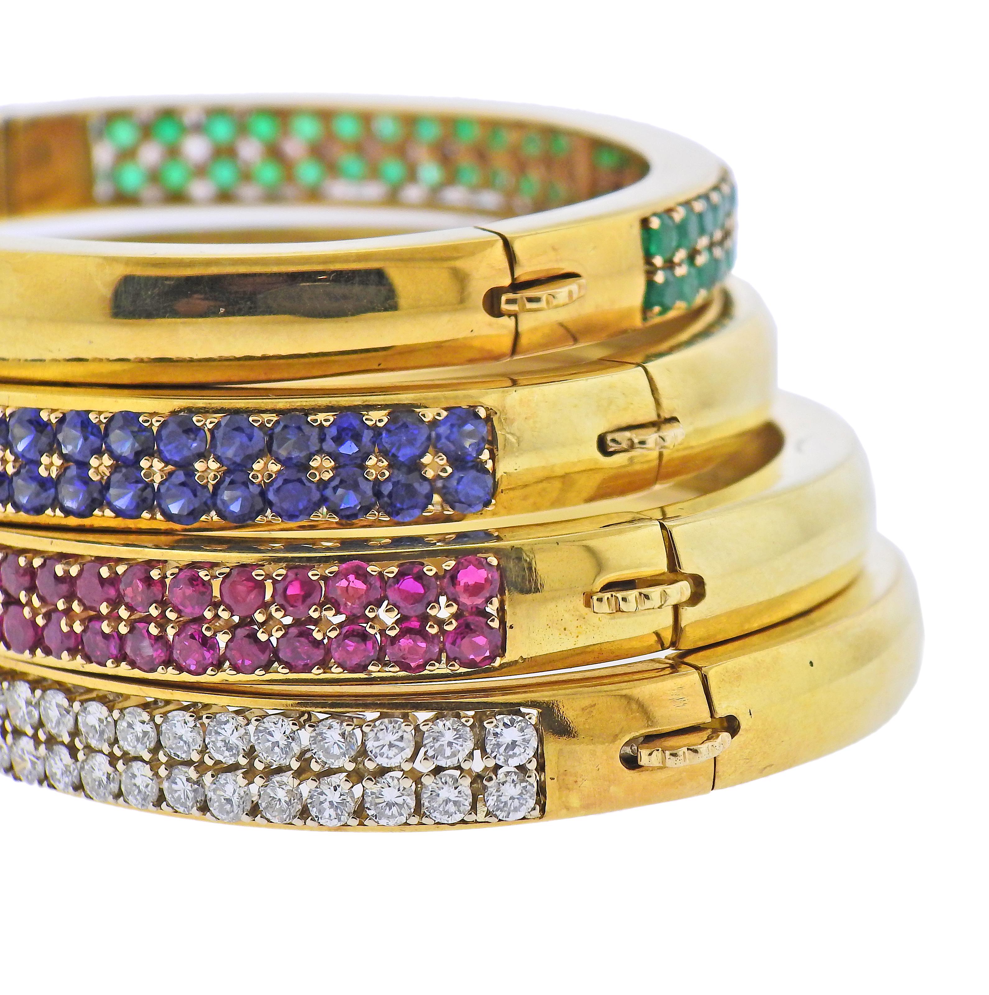 Taille ronde Bracelet en or avec diamant, saphir, émeraude et rubis Ensemble de 4 bracelets en vente