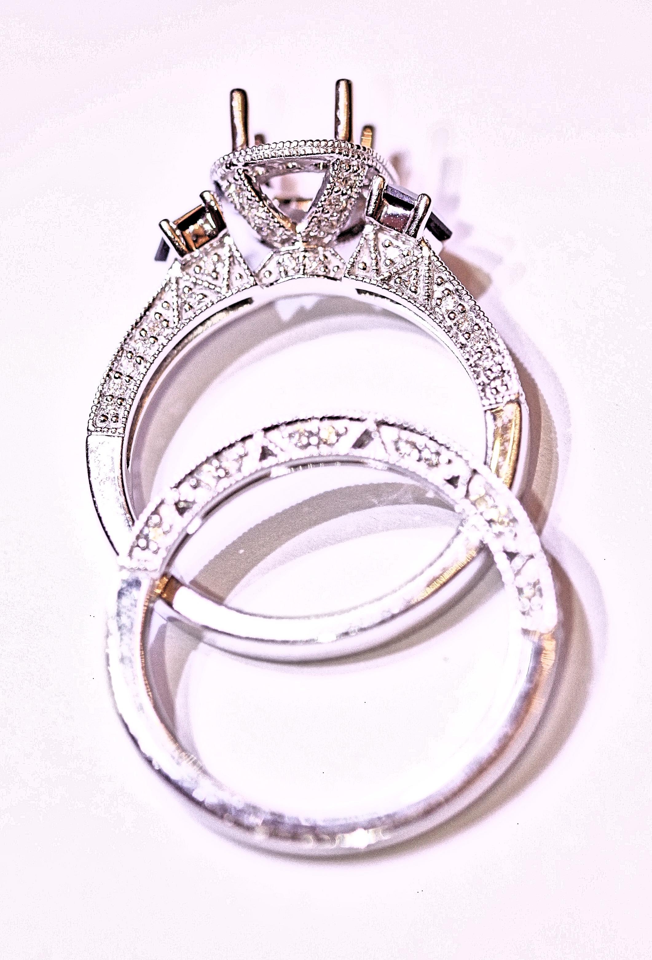 Diamond Sapphire Ring Diamond Wedding Band 18 Karat White Gold 1.20 Carat In New Condition For Sale In Melbourne, FL