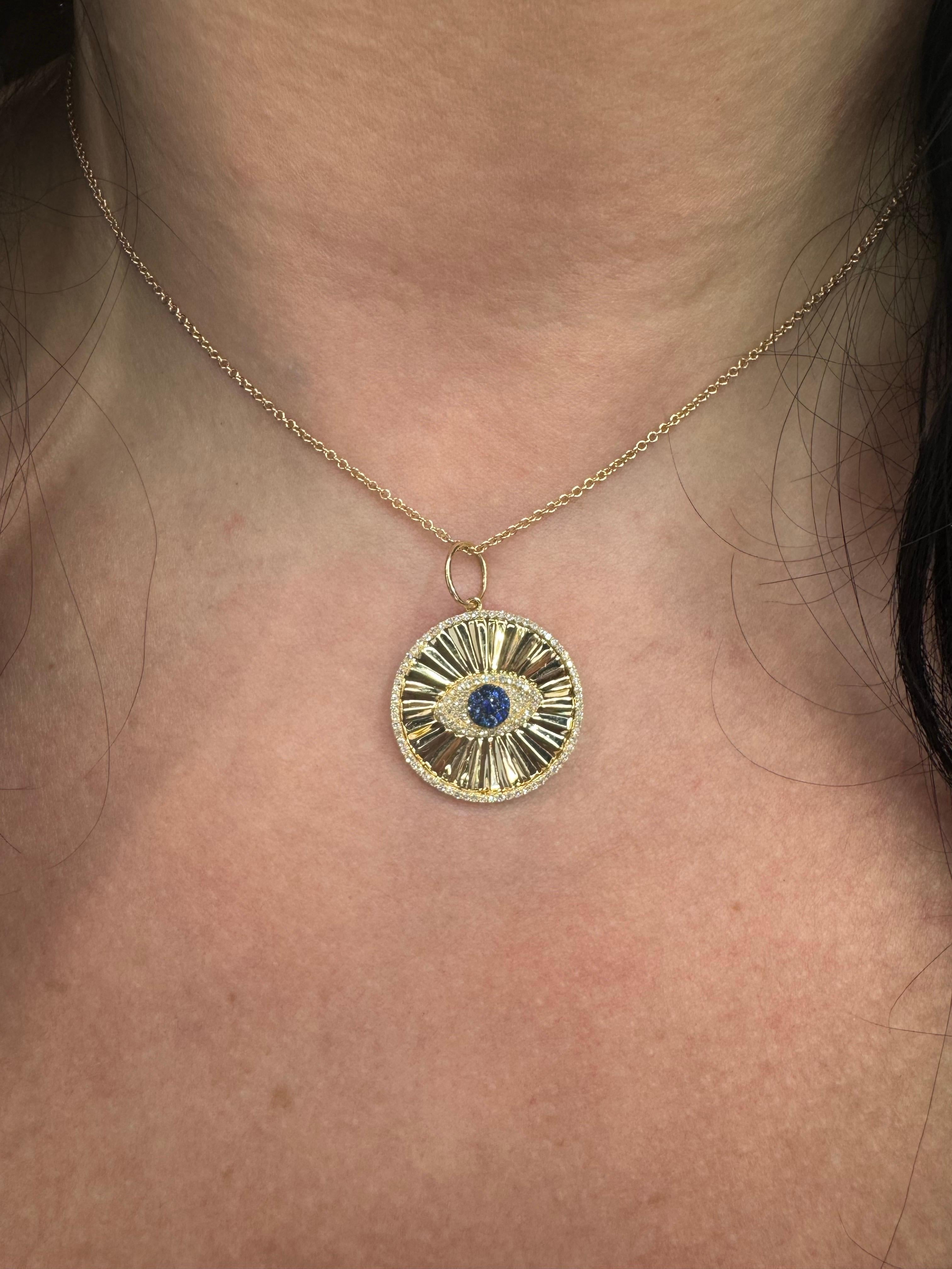 Pendentif breloque Ray cannelé Evil Eye en or jaune 14 carats avec diamants et saphirs 0,42 carat en vente 13