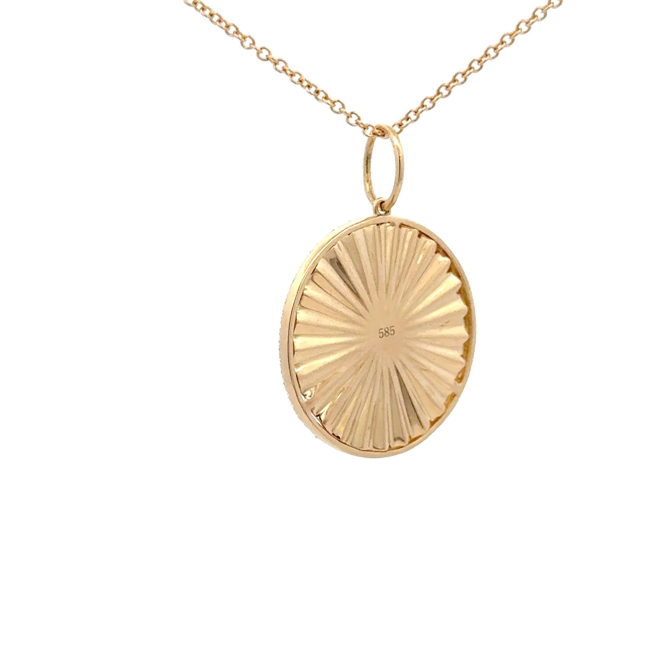 Pendentif breloque Ray cannelé Evil Eye en or jaune 14 carats avec diamants et saphirs 0,42 carat en vente 2