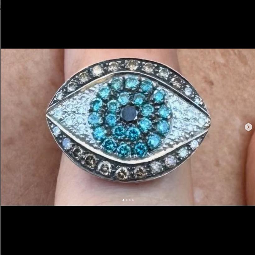 Diamond & Sapphire EYE diamond ring
14kt


